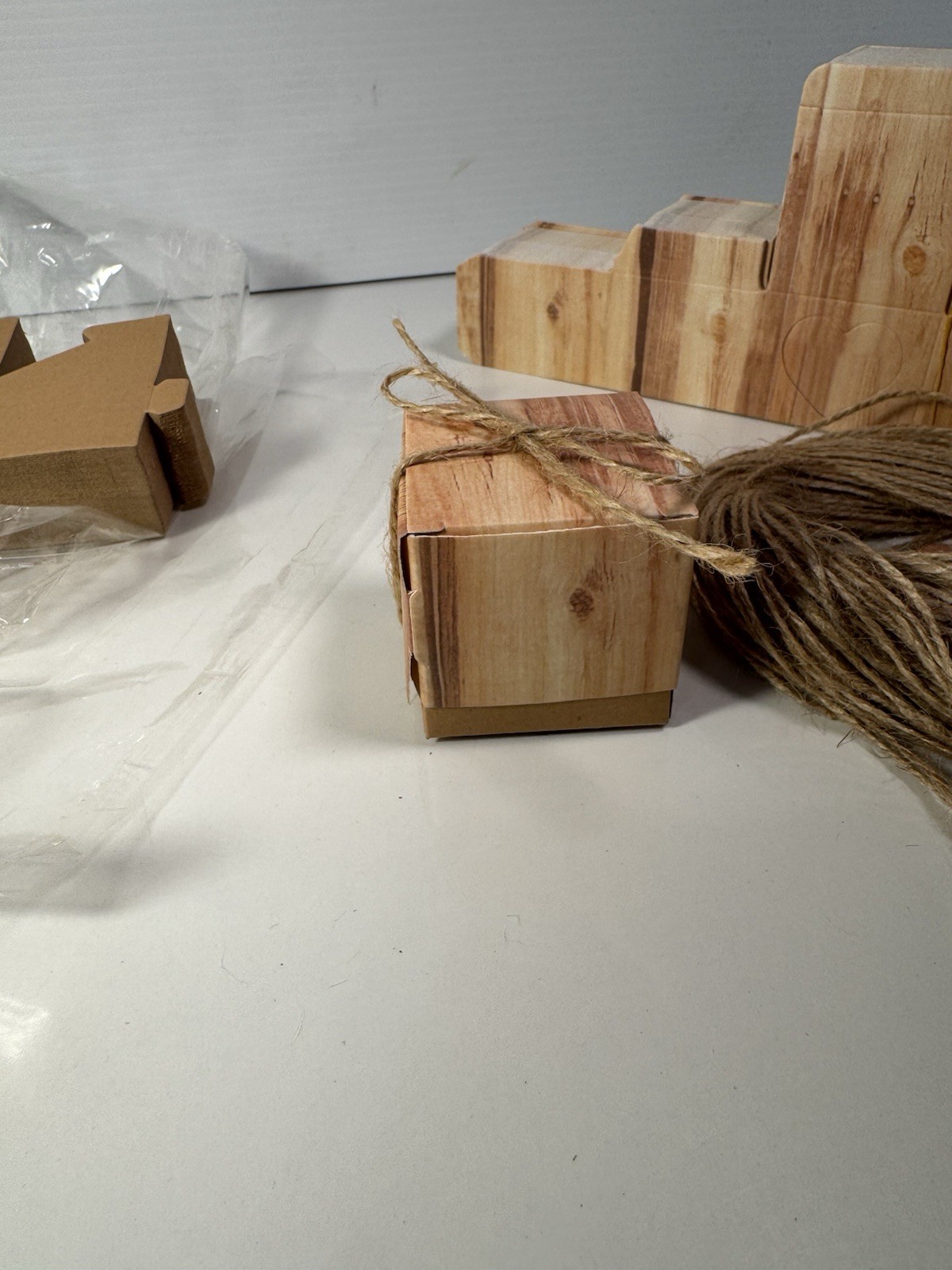 100 PCS 2x2x2 Favor Boxes Love/Rustic Wedding Party Gift Boxes W/Burlap Twine