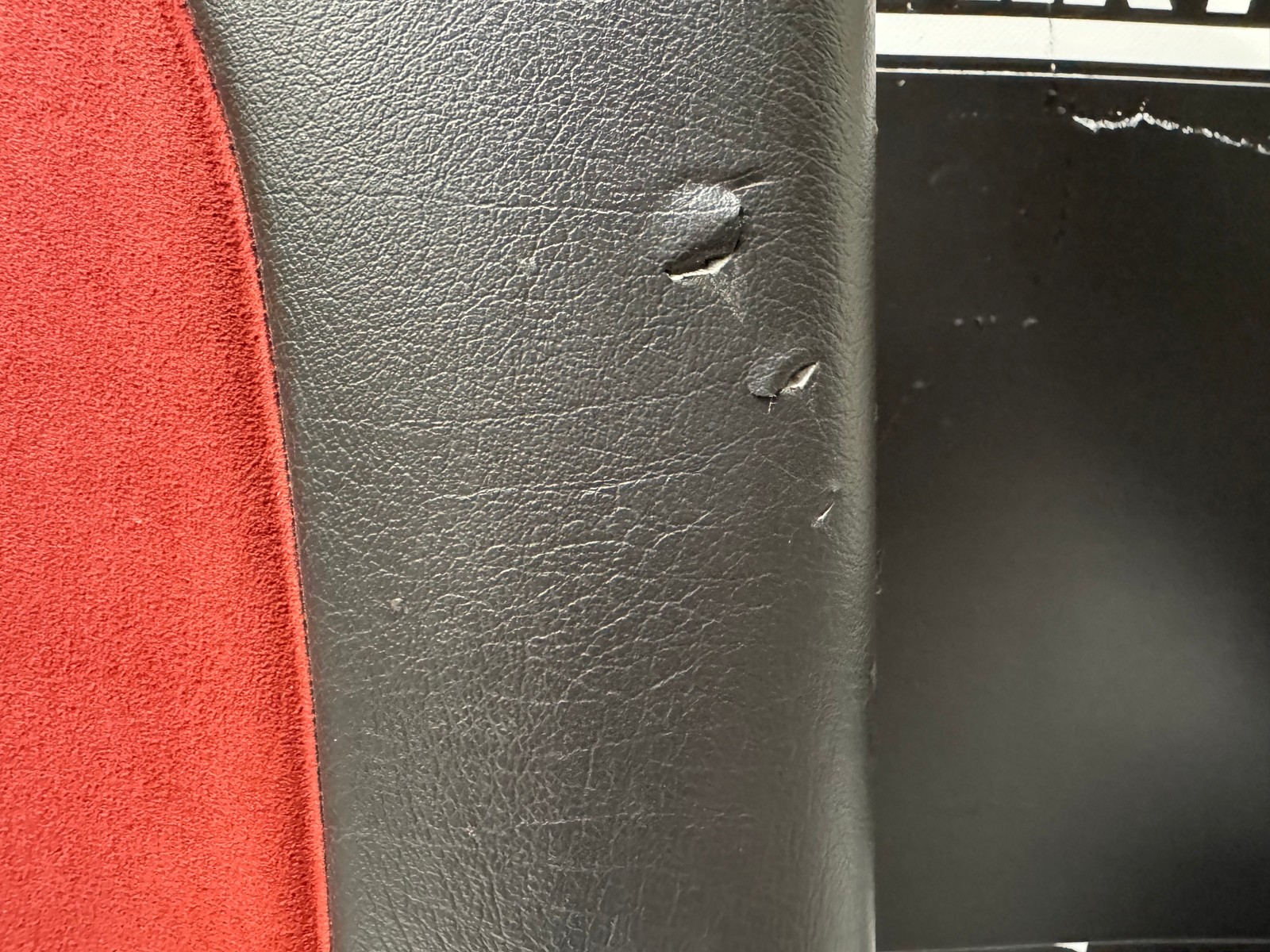 04-06 PONTIAC GTO 40TH ANNIVERSARY BLK AND RED DOOR PANEL SET LH AND RH #L414