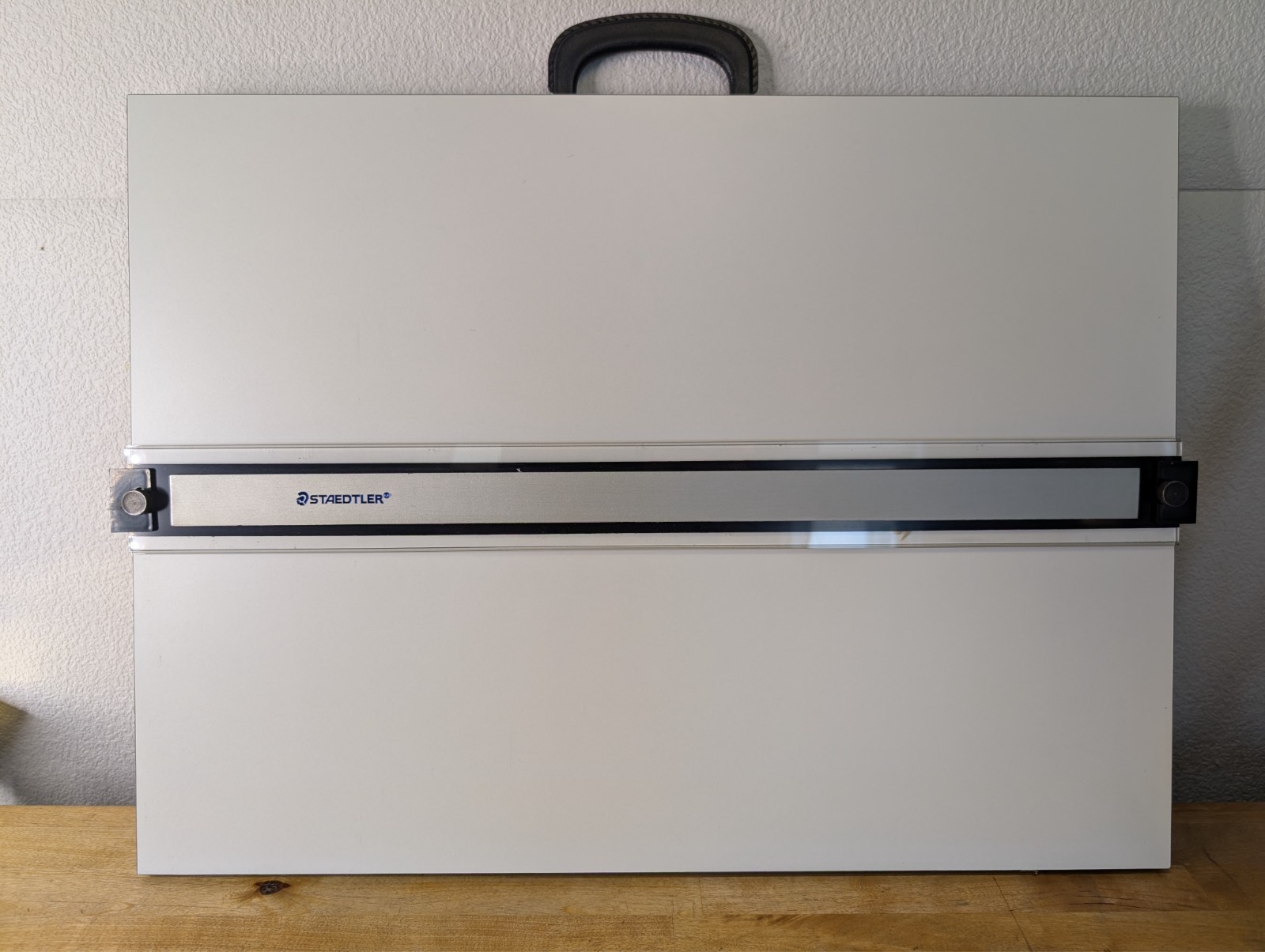 Staedtler Portable Parallel Straightedge Drawing Drafting Board 18 x 24 Inch 999