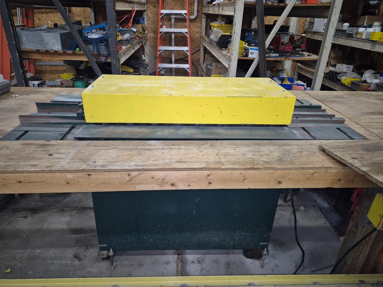 Engel 825 Snap Lock Slip and Drive machine 208/230/3