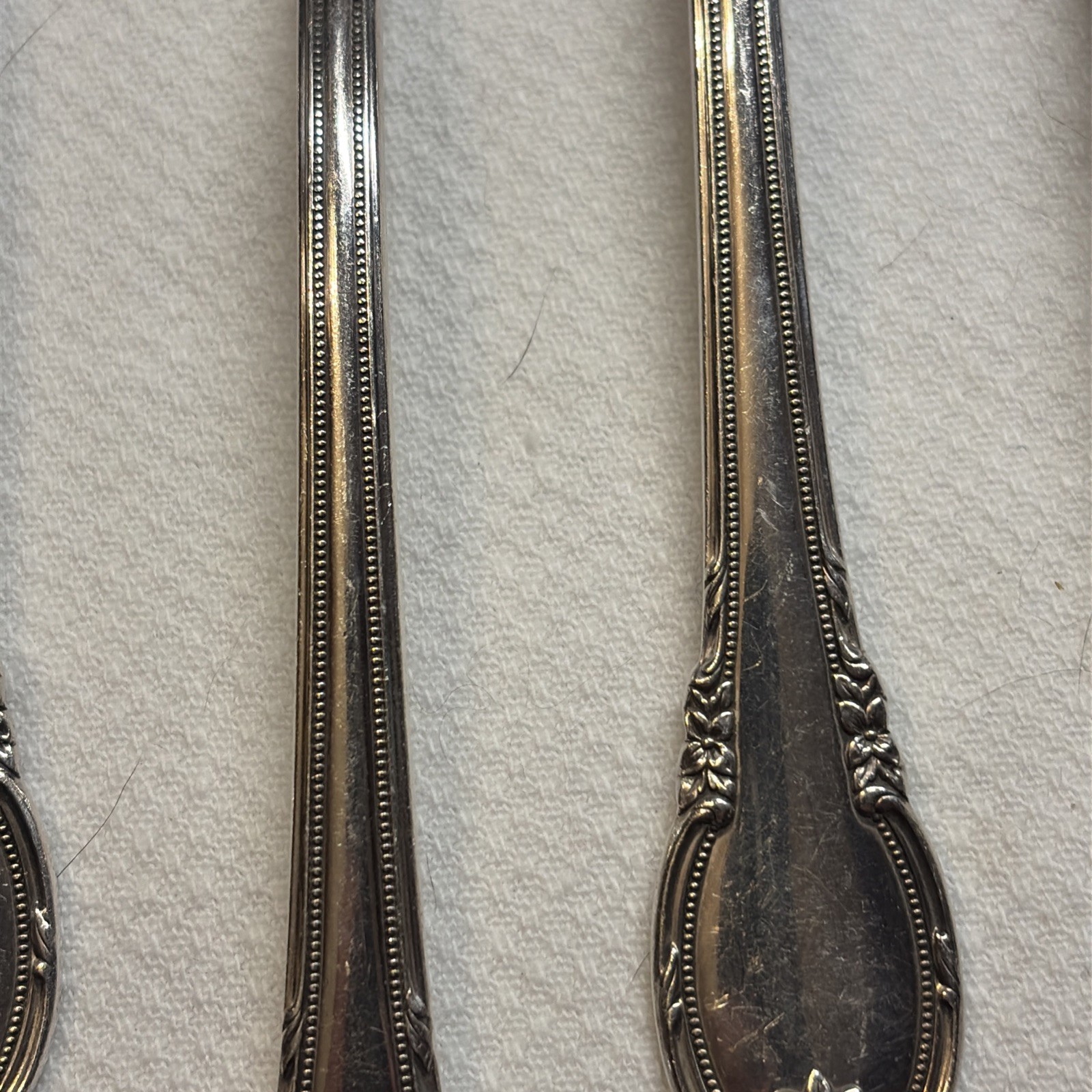 4-International Silver 1847 Rogers REMEMBRANCE DINNER FORKS 7 1/2"