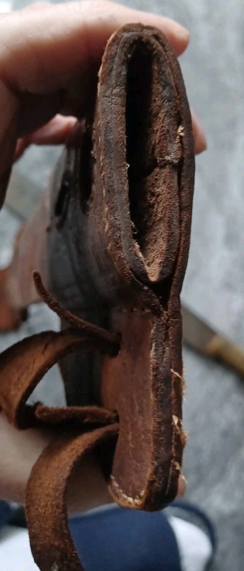 Antique Spanish Guerrero de la Costa short sword with scabbard