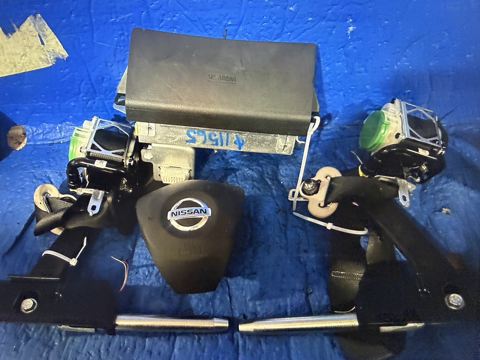 2019-2020-2021-22-23-NISSAN MAXIMA Driver Wheel & Driver Knee Airbag & Seatbelts