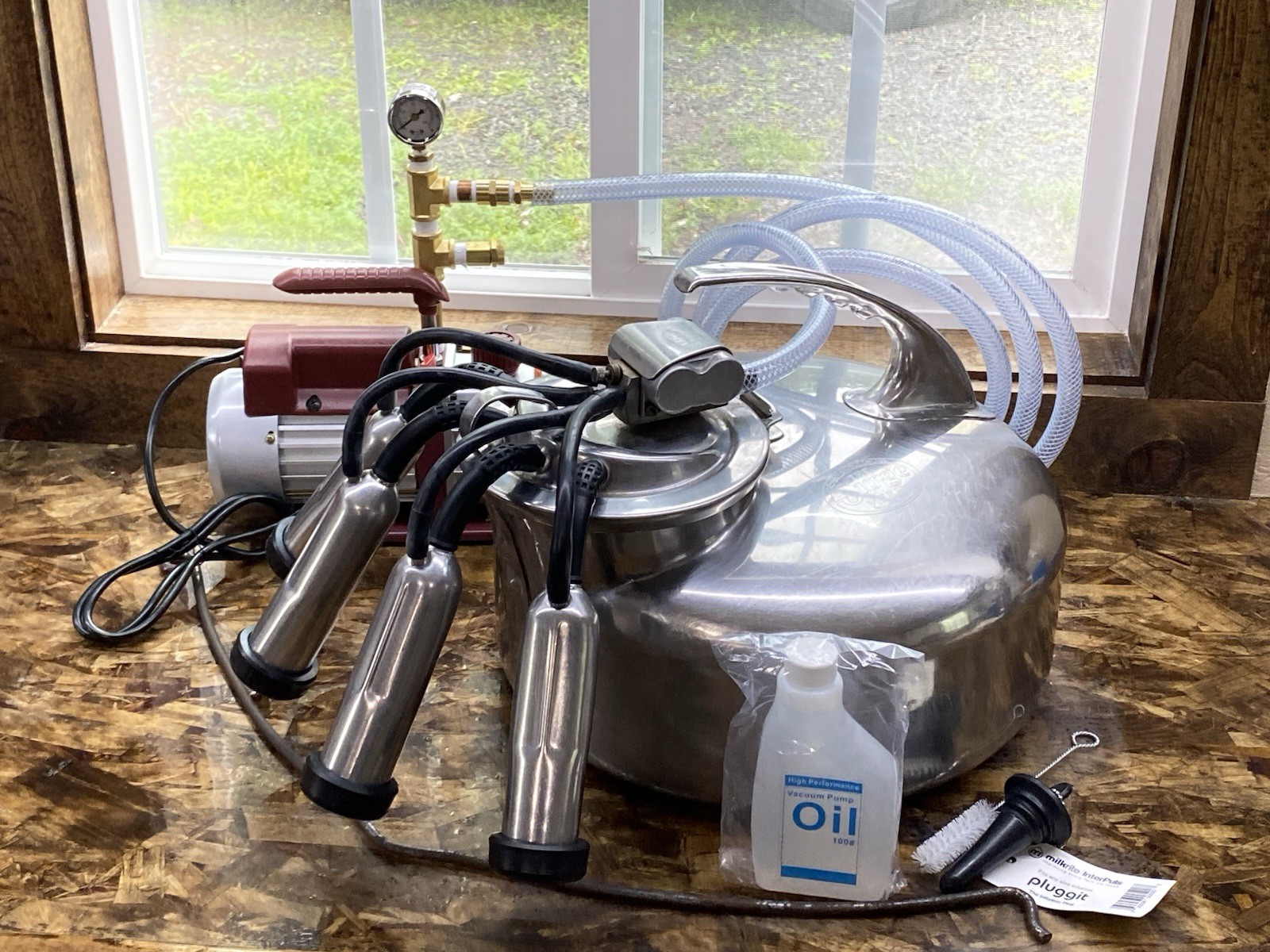 SURGE COMPLETE MILKING MACHINE with Hanger -COW-GOAT NEW 1/3 HP VACUUM PUMP