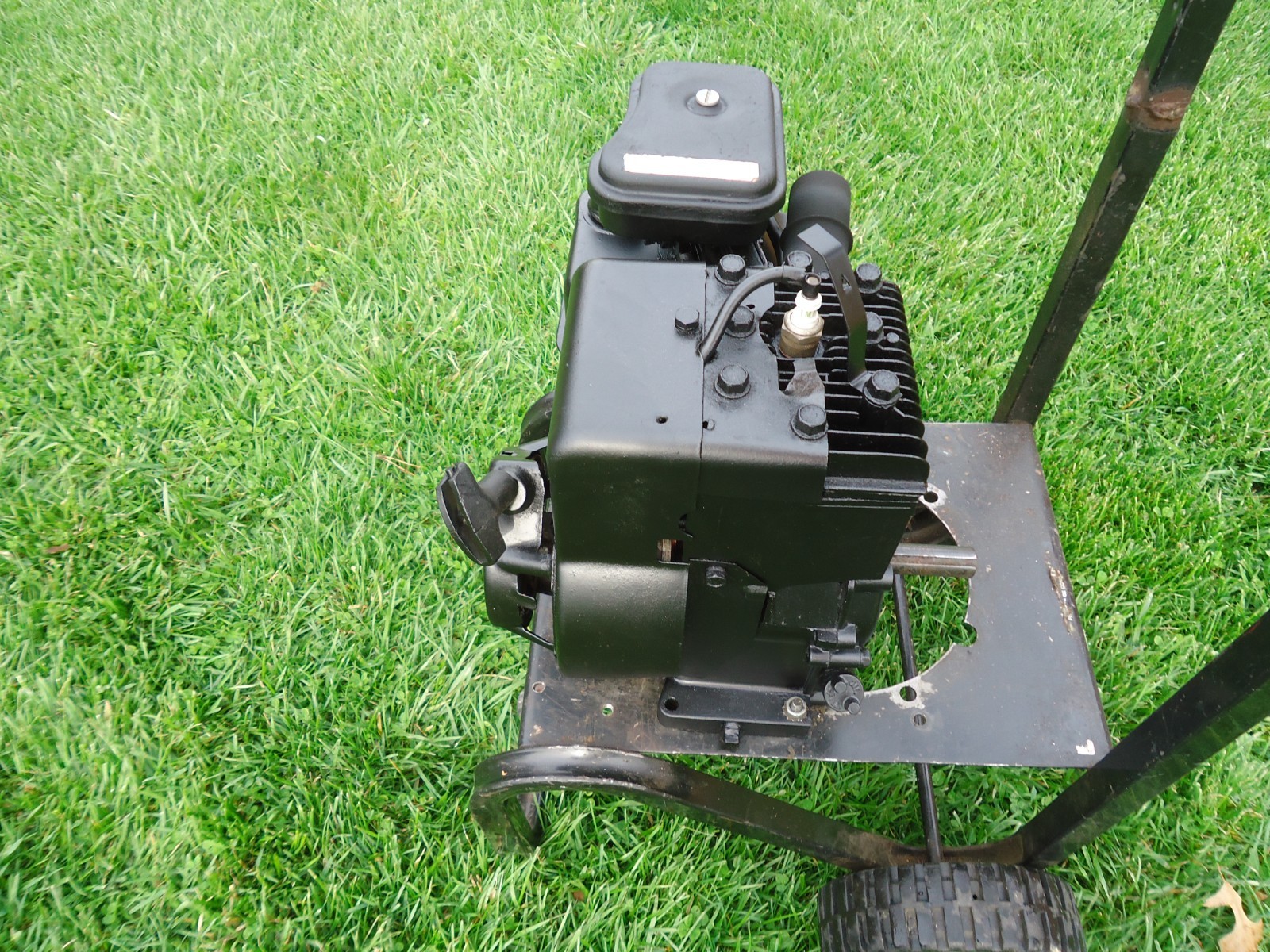 Vintage / Briggs & Stratton 3 HP Engine / Minibike /Go Kart / Tiller