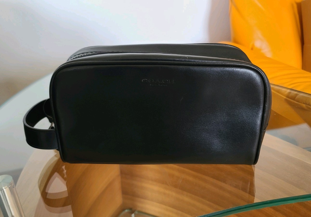 Coach Smooth Black Leather Small Travel Kit 2522 New York NWT  8 3/4" X 5"