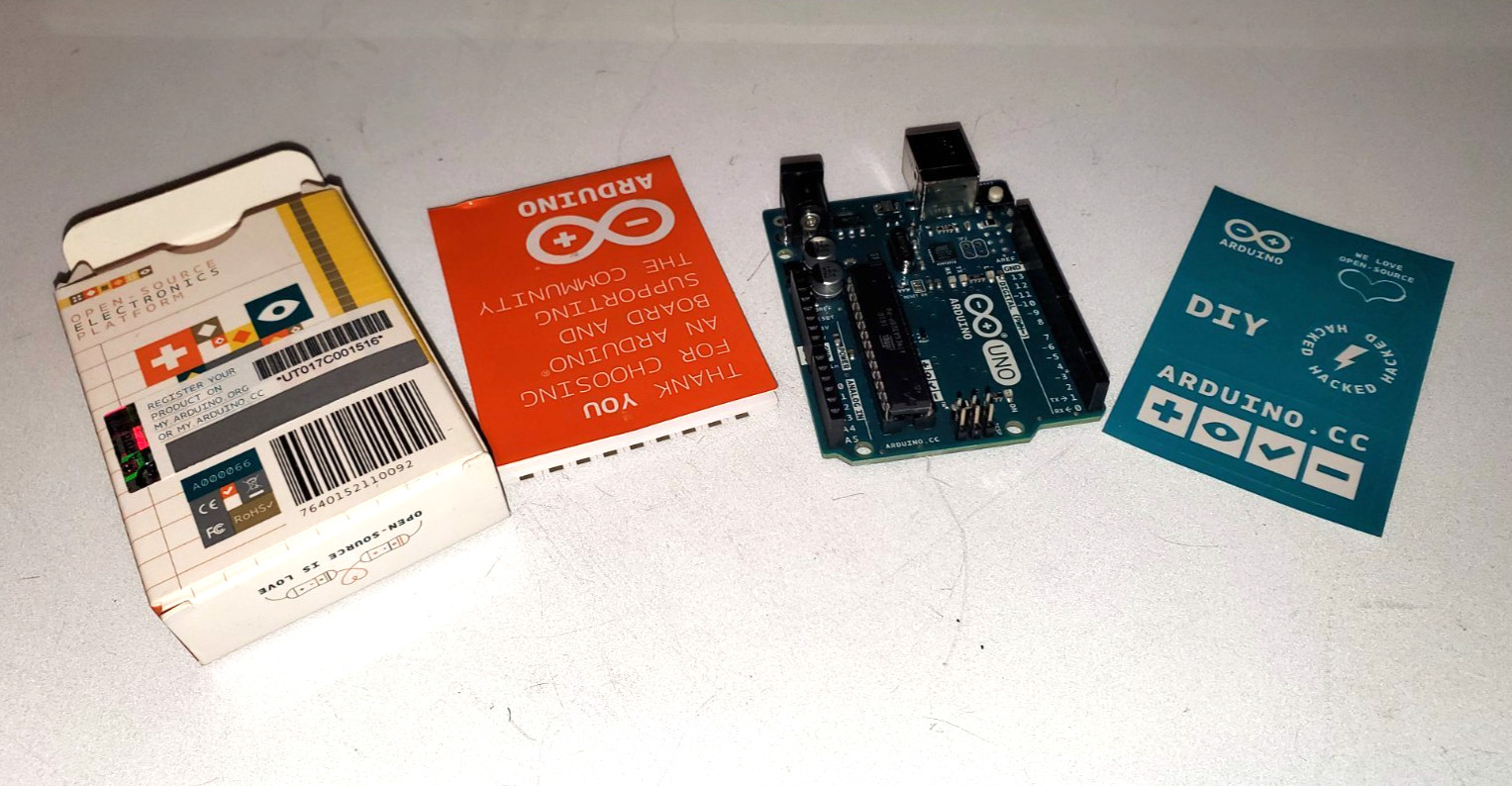Authentic Arduino Uno - Free delivery