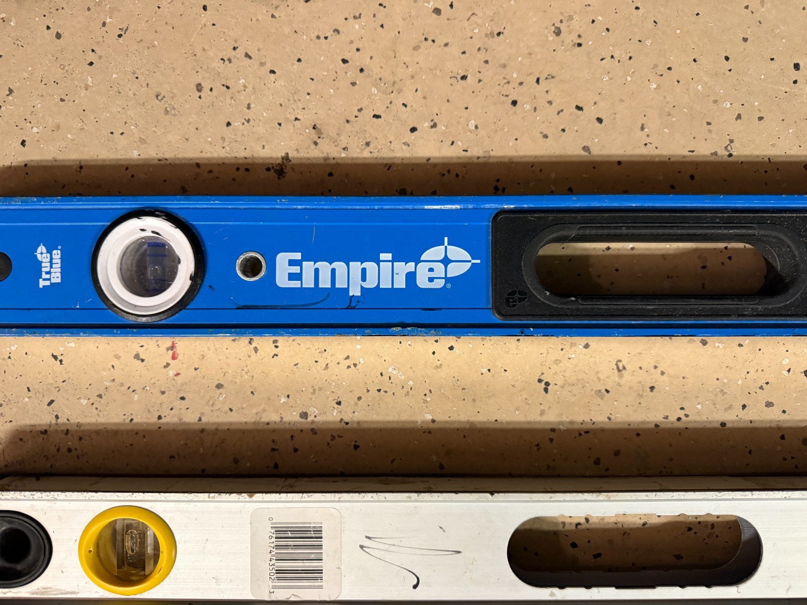 (4) Carpentry Levels Bostich Johnson Empire Stanley 12" 16" 24" Good Condition