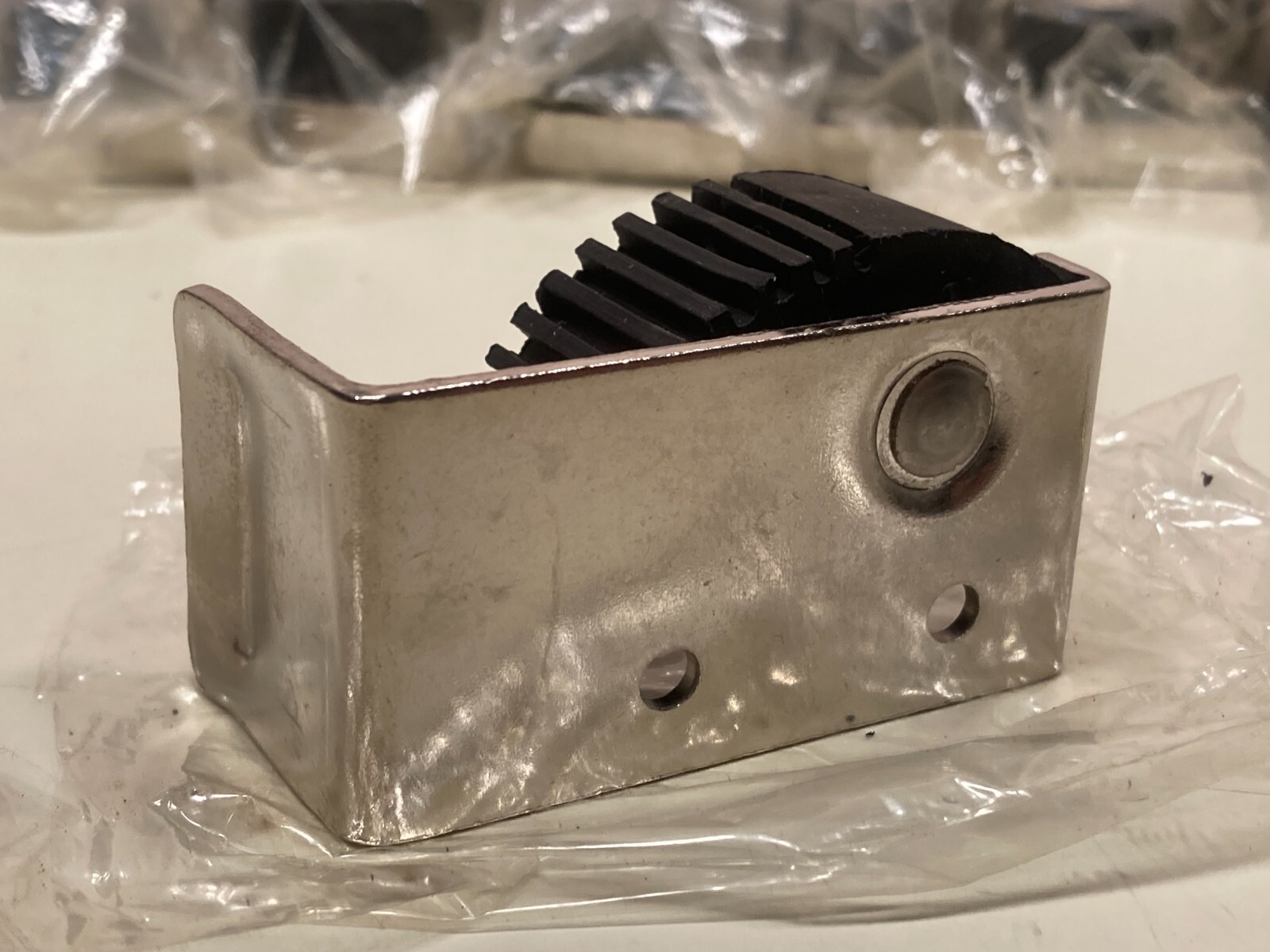 (26) Rubber & steel utility tool handle clips (for 3/4" to 1-1/4" dia) NOS