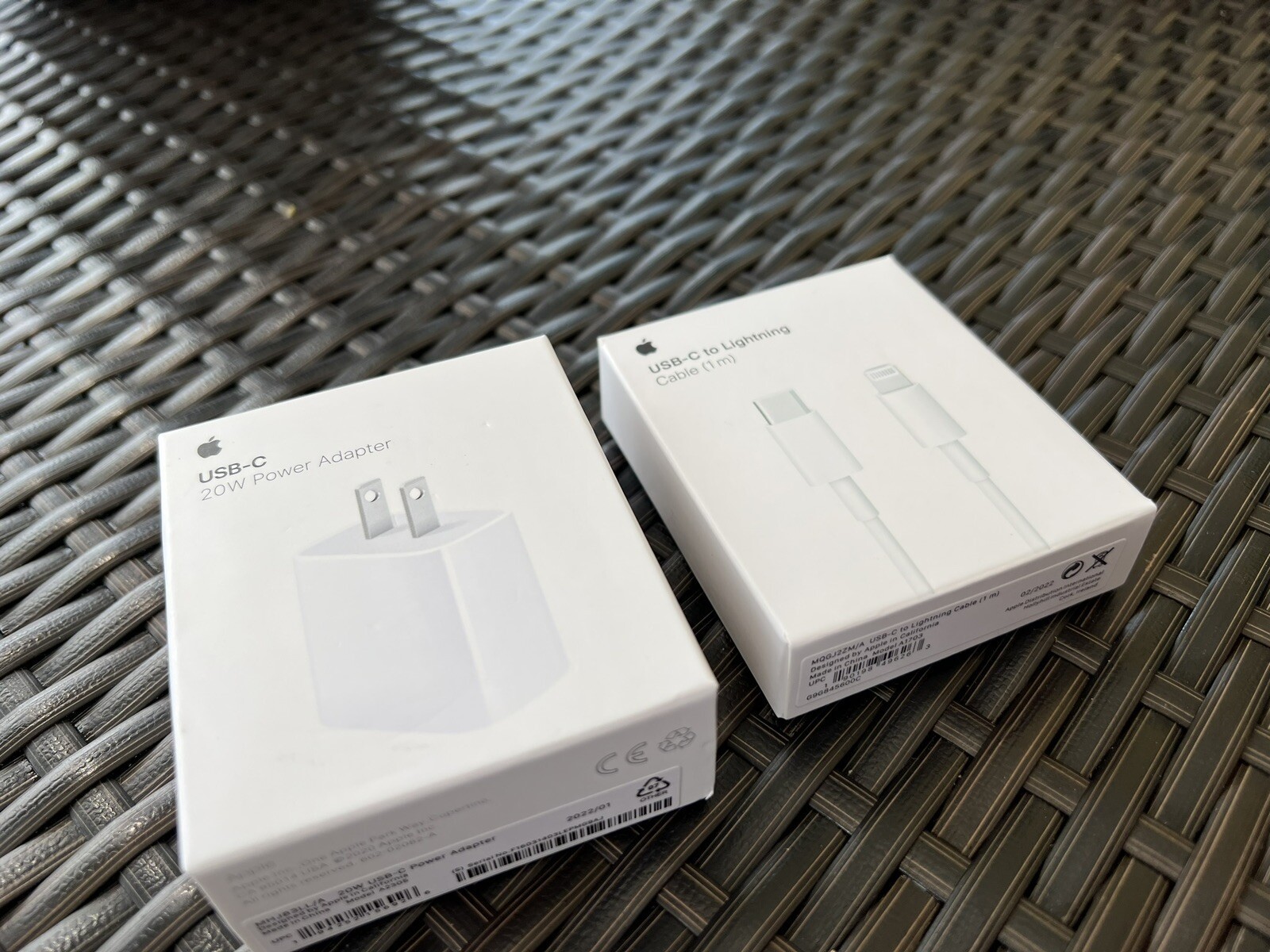 OEM Genuine Original Apple iPad 20W USB-C Wall Charger Power ADAPTER Cable