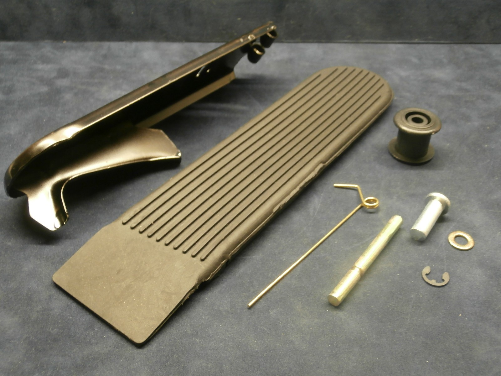EMPI ACCELERATOR PEDAL ASSEMBLY REPAIR KIT VW BUG GHIA SUPER BEETLE 1966-1979
