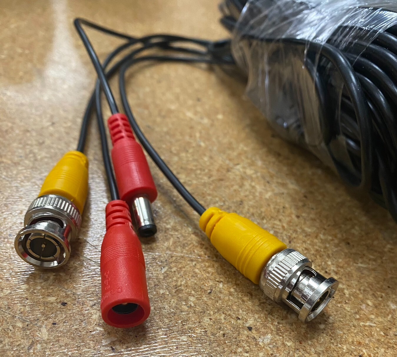 [NEW] Floureon CCTV 4-Camera Kit with H.264 4-Channel Digital Video Recorder