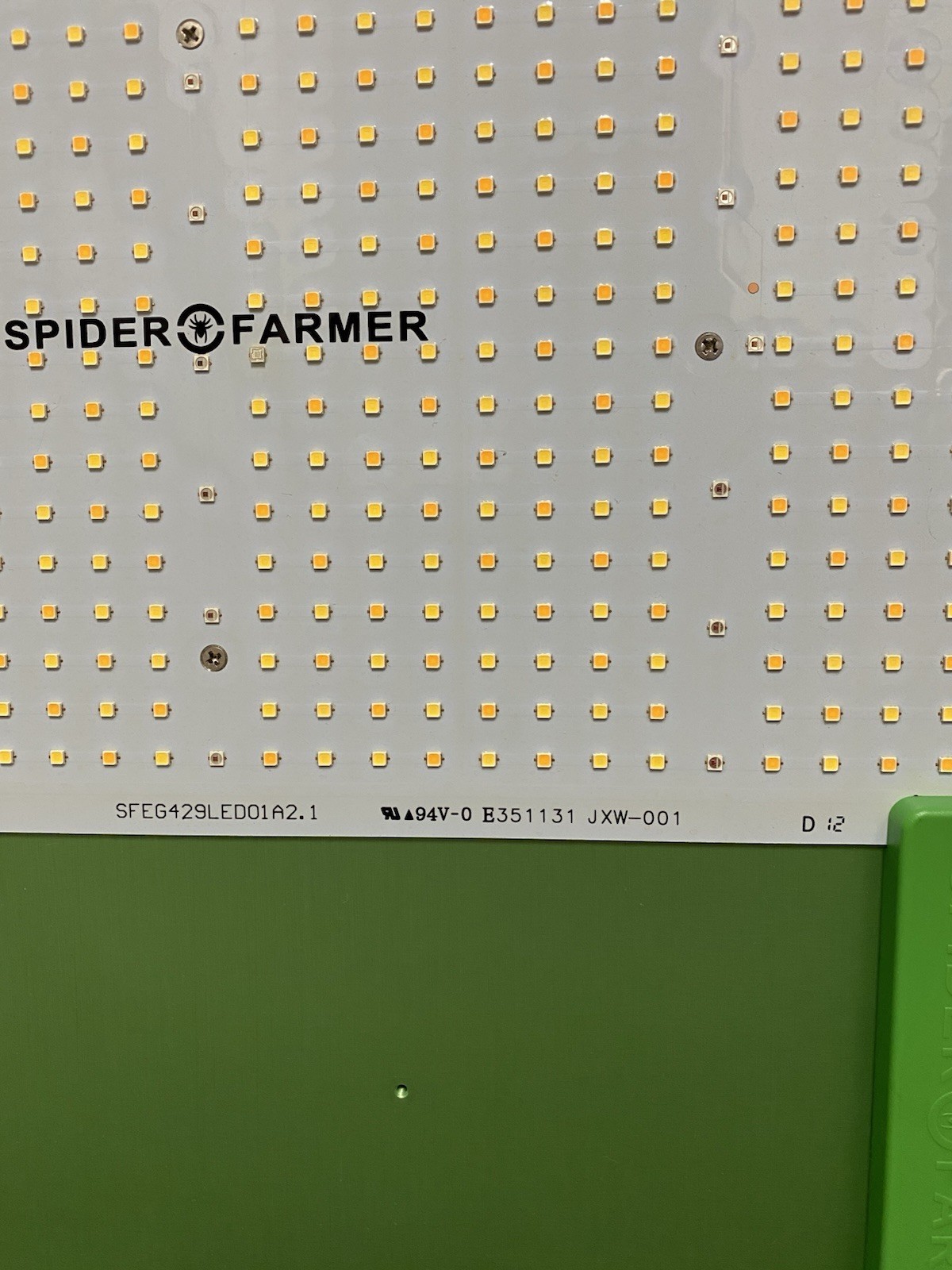Spider Farmer SF-4000 LED Grow Light, Used with Free Shipping