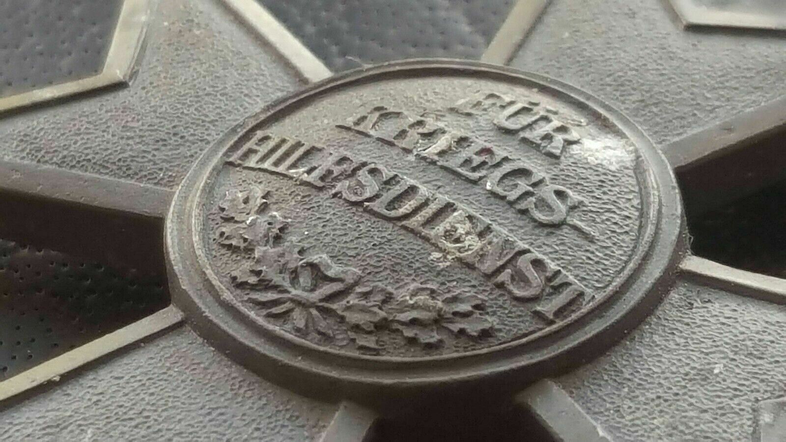 ✚9598✚ German Prussia WW1 Merit Cross for War Aid Kriegshilfe Kreuz medal