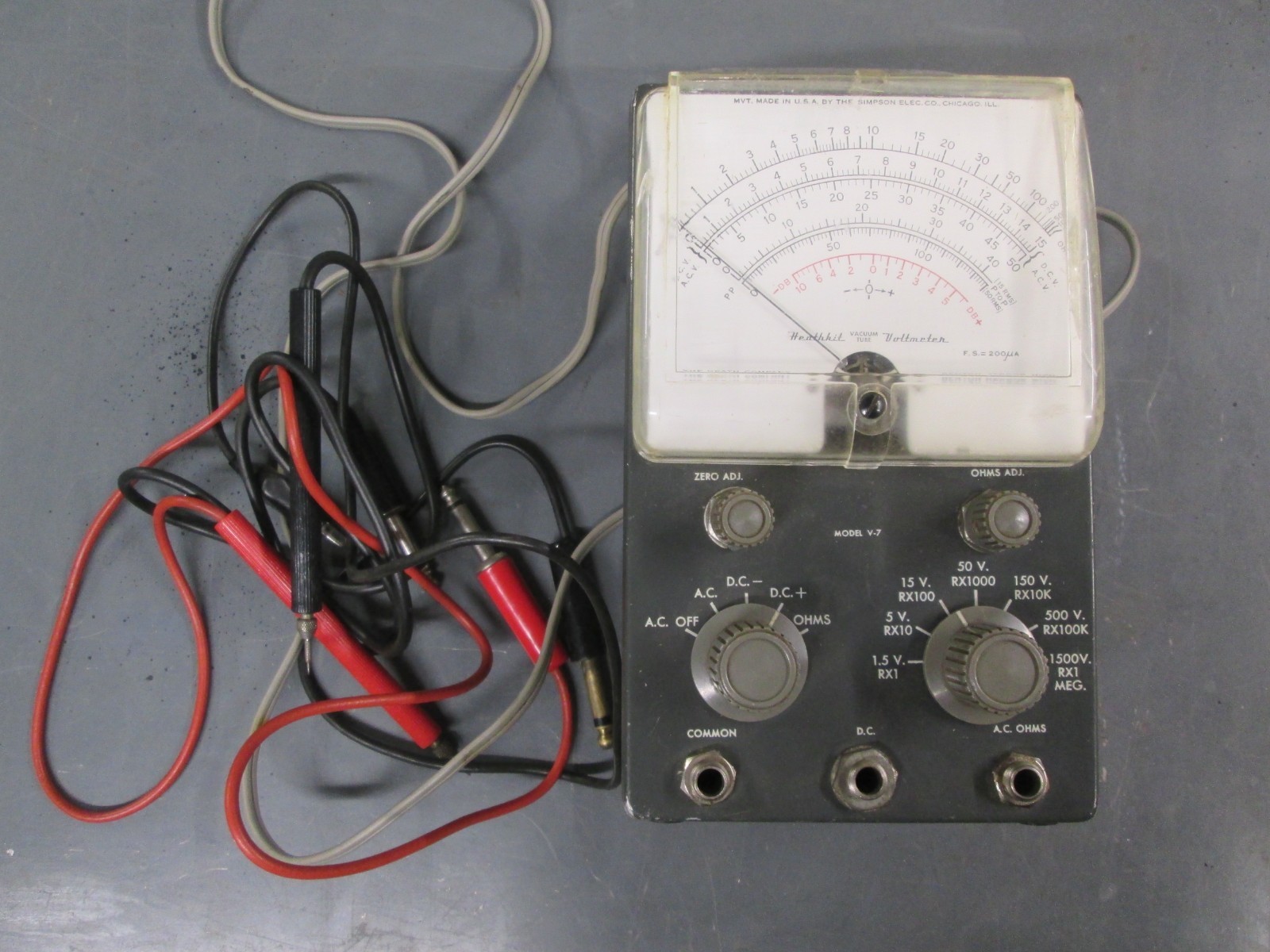 Heathkit V-7 Vacuum Tube Voltmeter