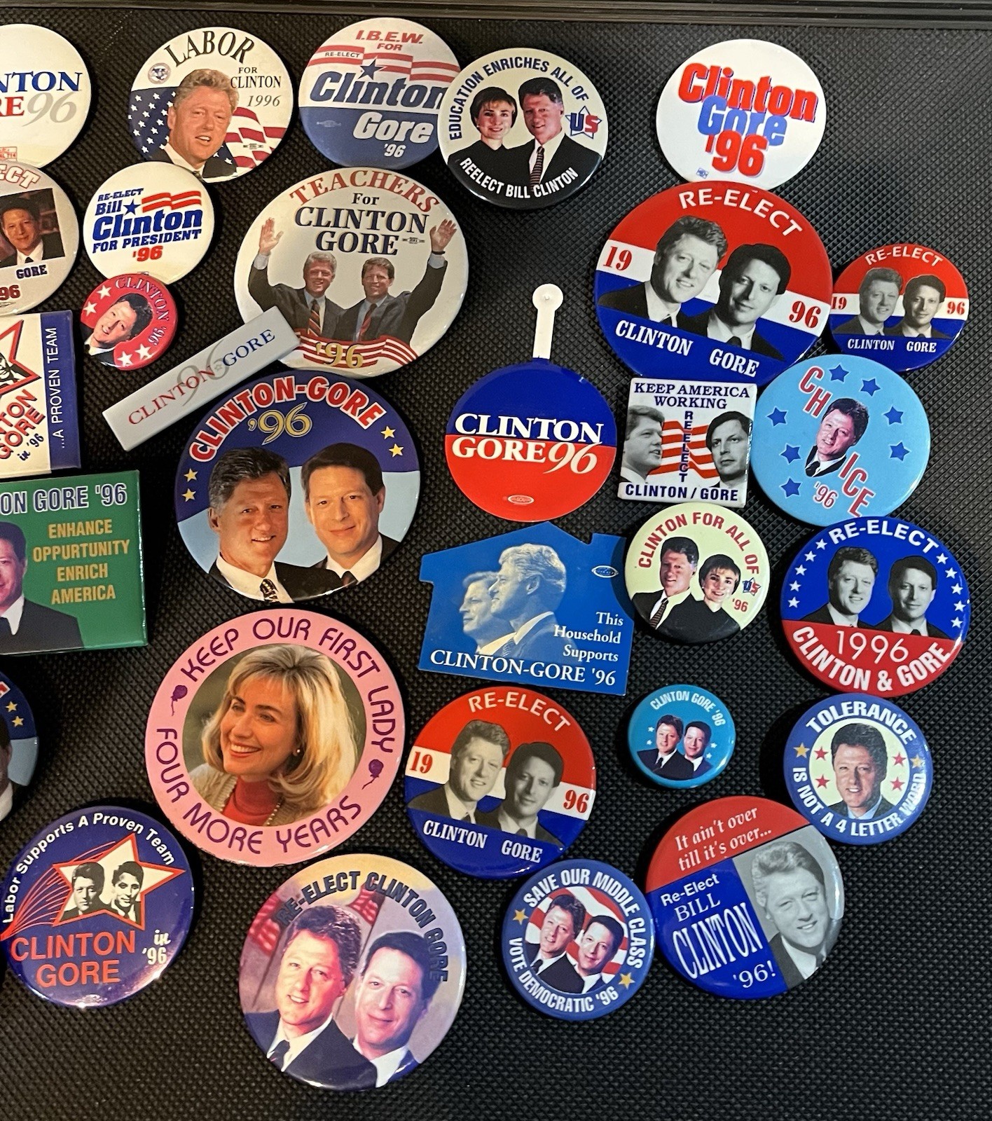 51 Pinbacks BILL CLINTON President Pins Buttons Political Gore Hillary 90's