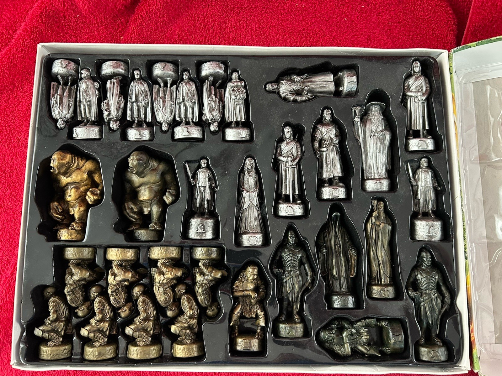 Complete Lord of The Rings Chess Set Game Fellowship Parker Bros LOTR Figures
