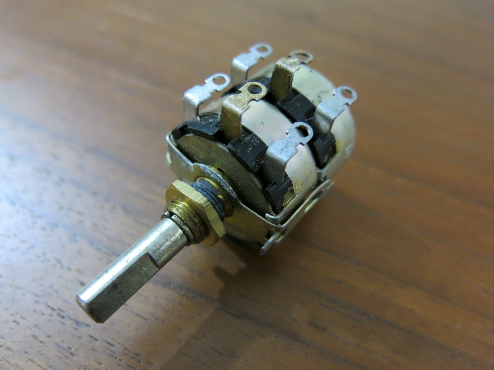 CLAROSTAT 2M log type-A potentiometer (for Marantz model 7 7c volume control)