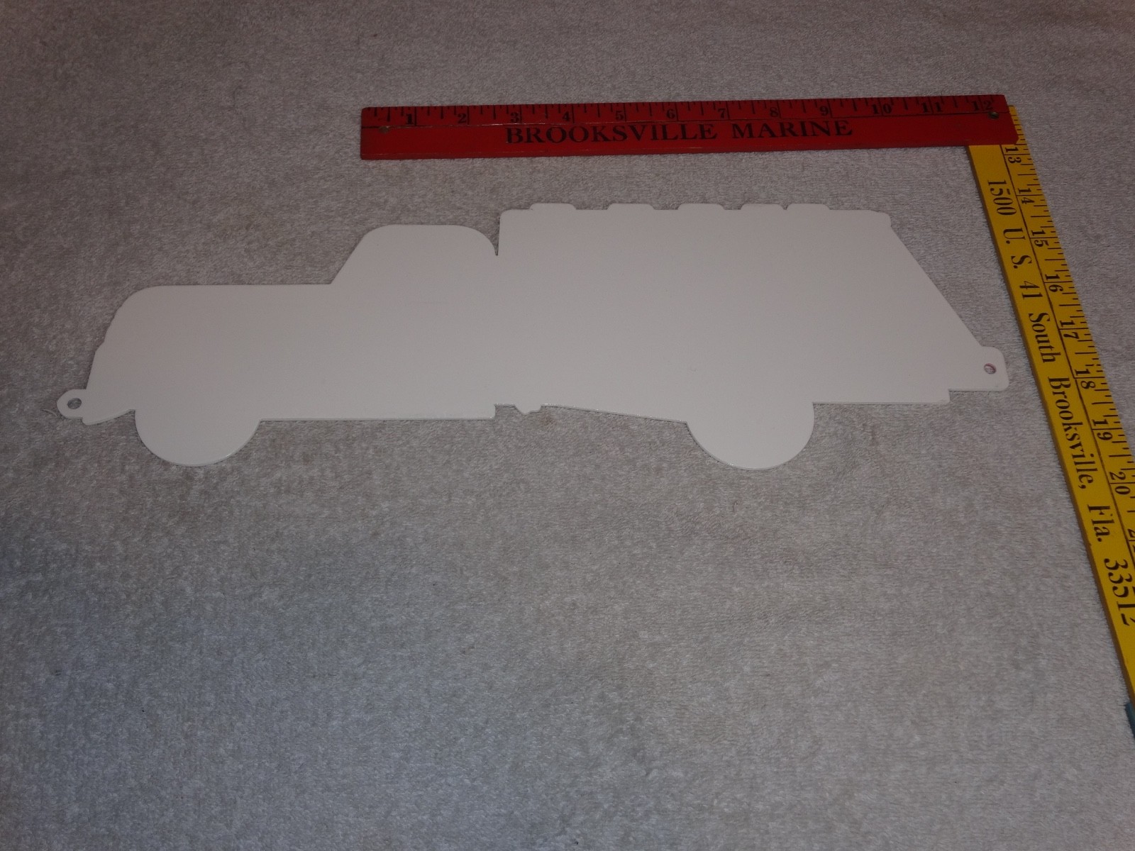 VINTAGE TEXACO PETROLEUM CO. TRUCK 16" METAL SERVICE STATION GASOLINE & OIL SIGN