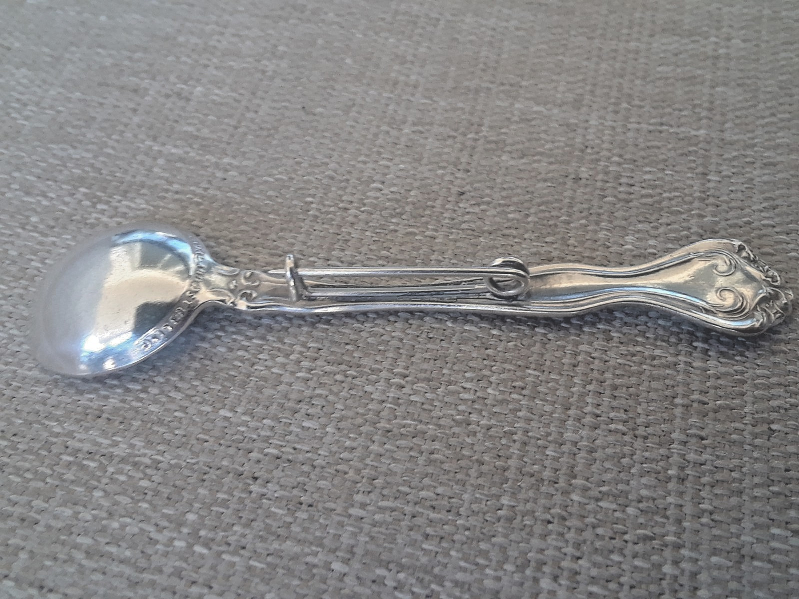 1940 WESTMORELAND George & Martha Washington Sterling Silver Salt Spoon Brooch