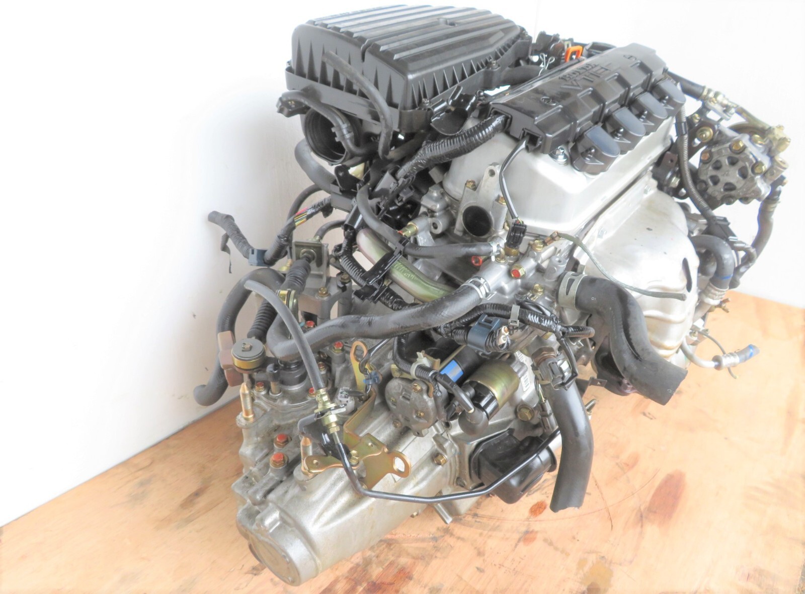 01-05 HONDA CIVIC 1.7L ENIGNE VTEC 5 SPEED MANUAL TRANSMISSION JDM D17A MOTOR