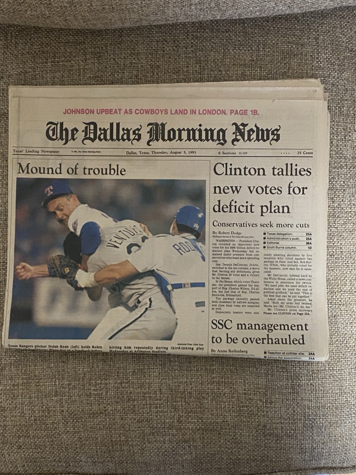 Dallas Morning News, August 5, 1993, Nolan Ryan Robin Ventura Baseball Fight