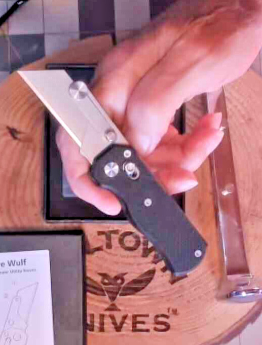 NEW Spring4th Sling Cutter Box cutter knife with button lock action. 440, G10