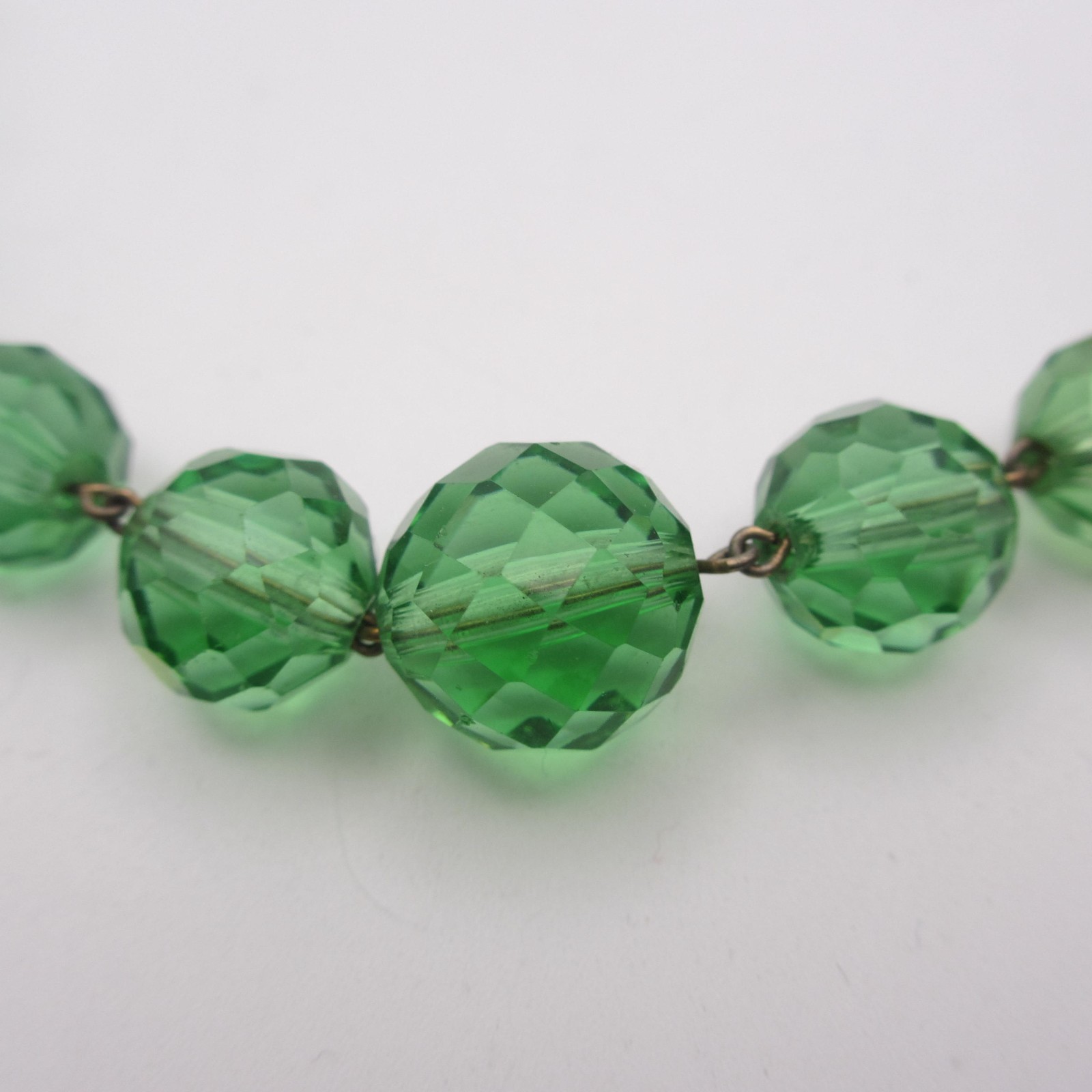 Vintage Glass Necklace Beaded Faceted Green Graduated 17 Inch