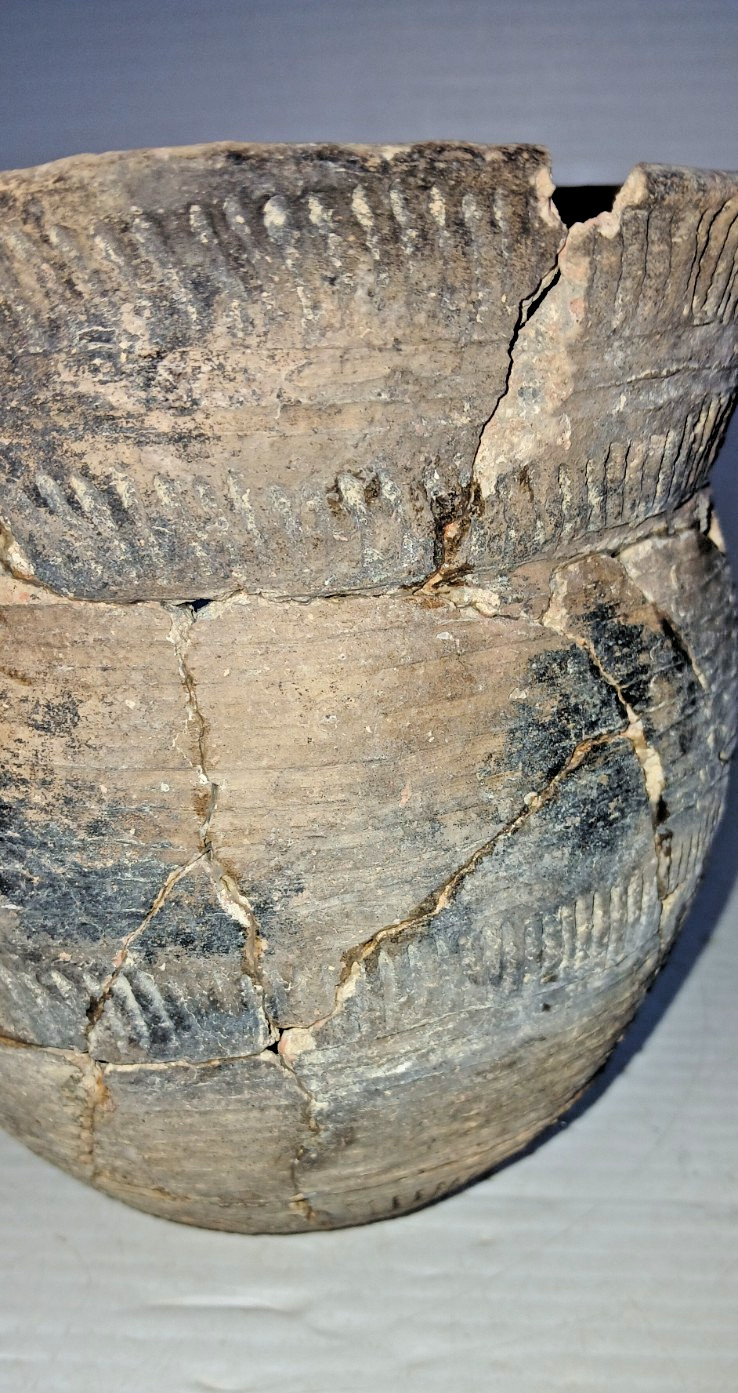 Pre-Columbian Native American Indian Mississippian Partial Pottery Jar Artifact