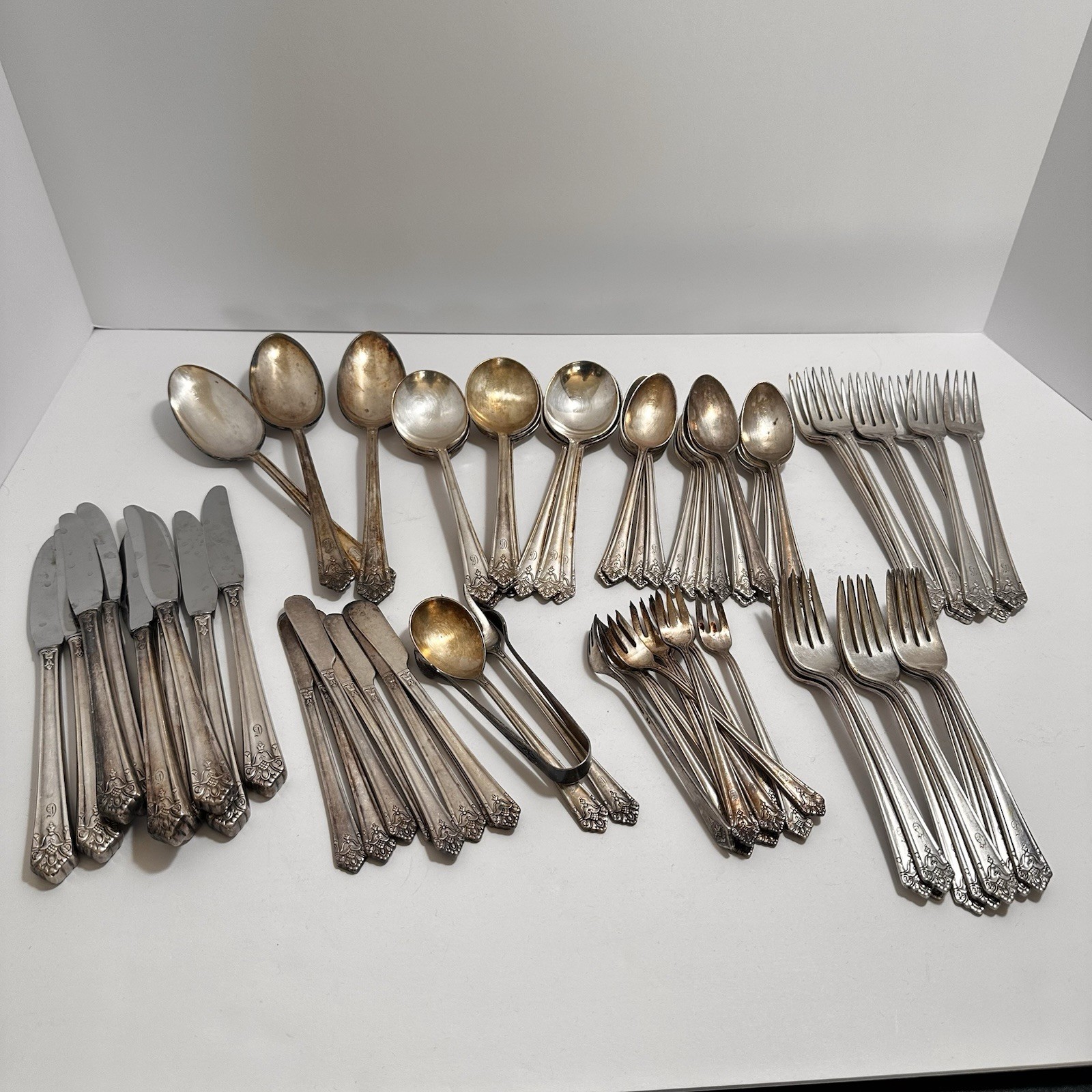 1847 Roger’s Bro Her Majesty Silverware 72 Piece Set Vintage
