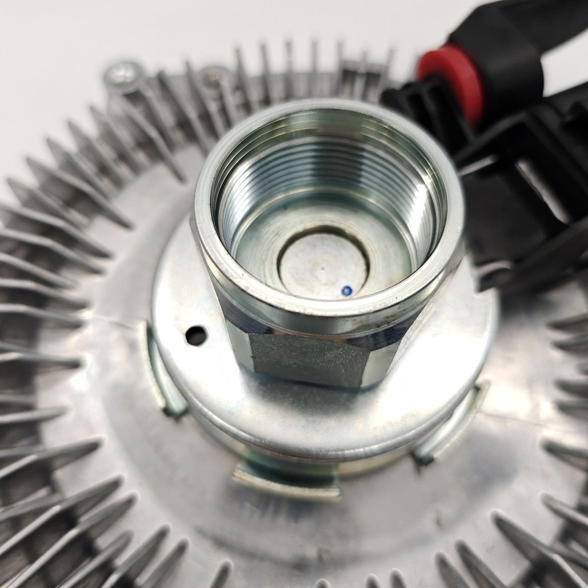 Radiator Cooling Fan Clutch for 13-18 Ram 2500 3500 4500 6.7L Cummins 52014729AC