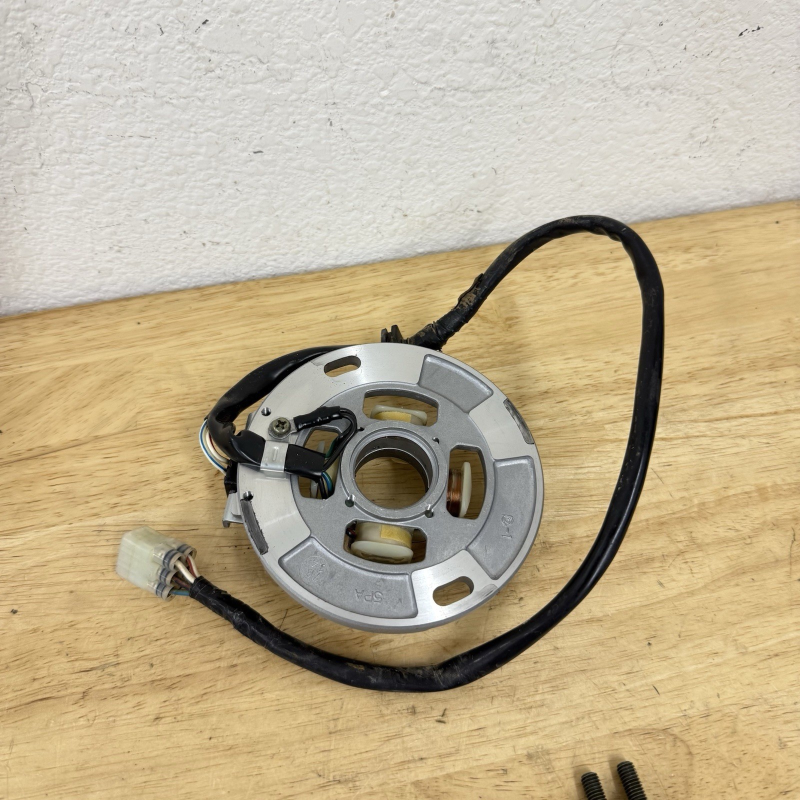 2008 Yamaha YZ85 YZ 85 OEM Stator Magneto Generator (02-18) #91