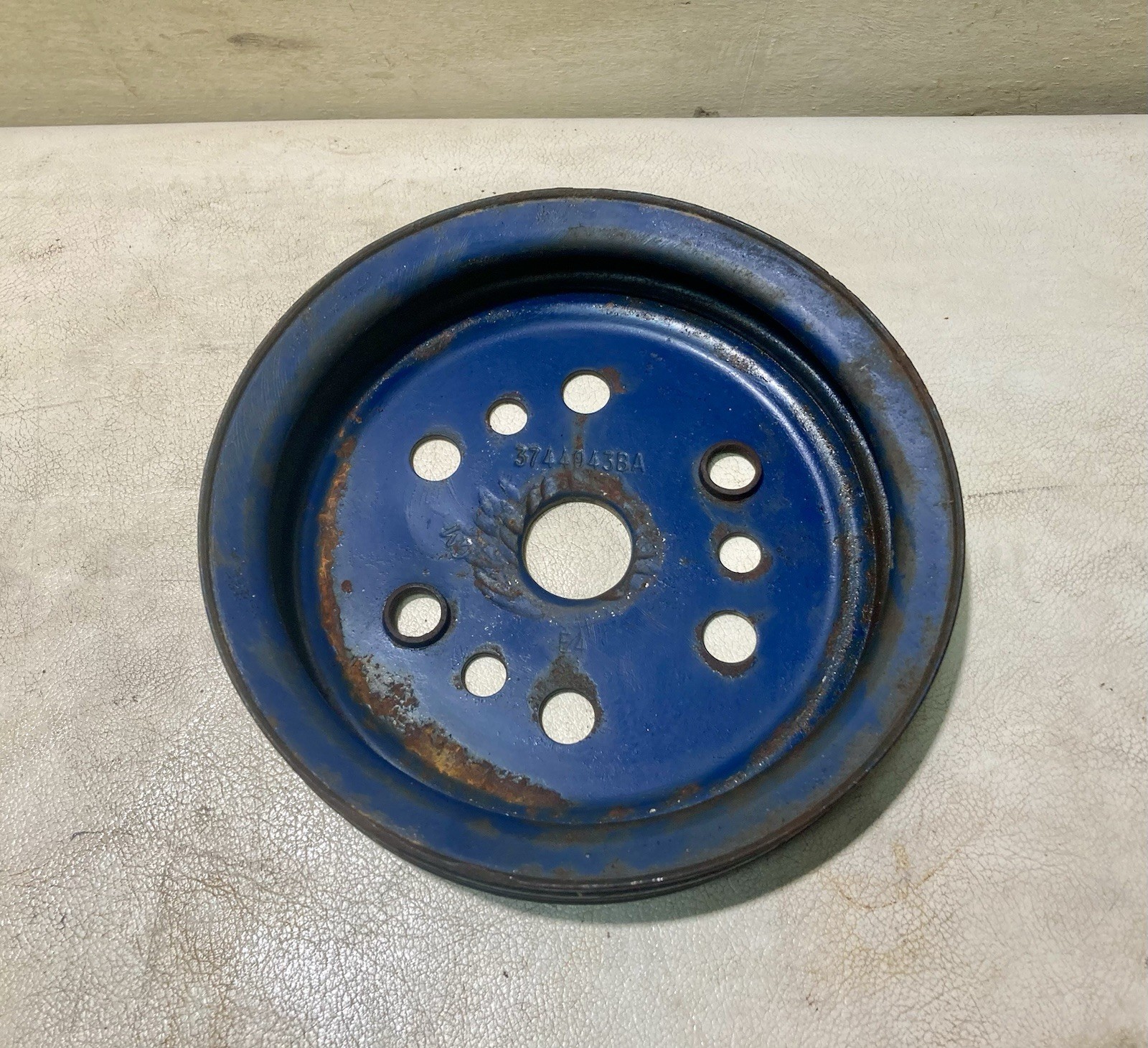 OMC COBRA 5.0L 5.7L CRANKSHAFT PULLEY 3744043BA