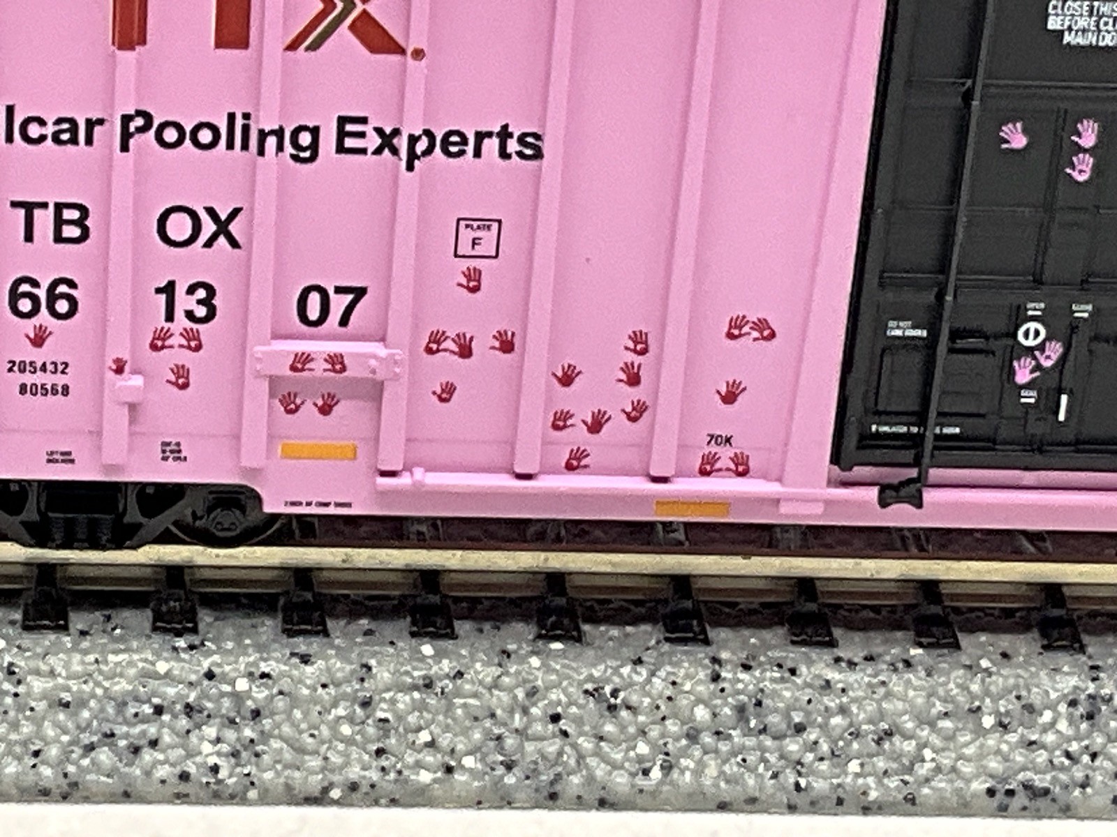 NIB MicroTrains N Scale TTX Pink 'On Track for a Cure' 60 Ft HighCube Boxcar