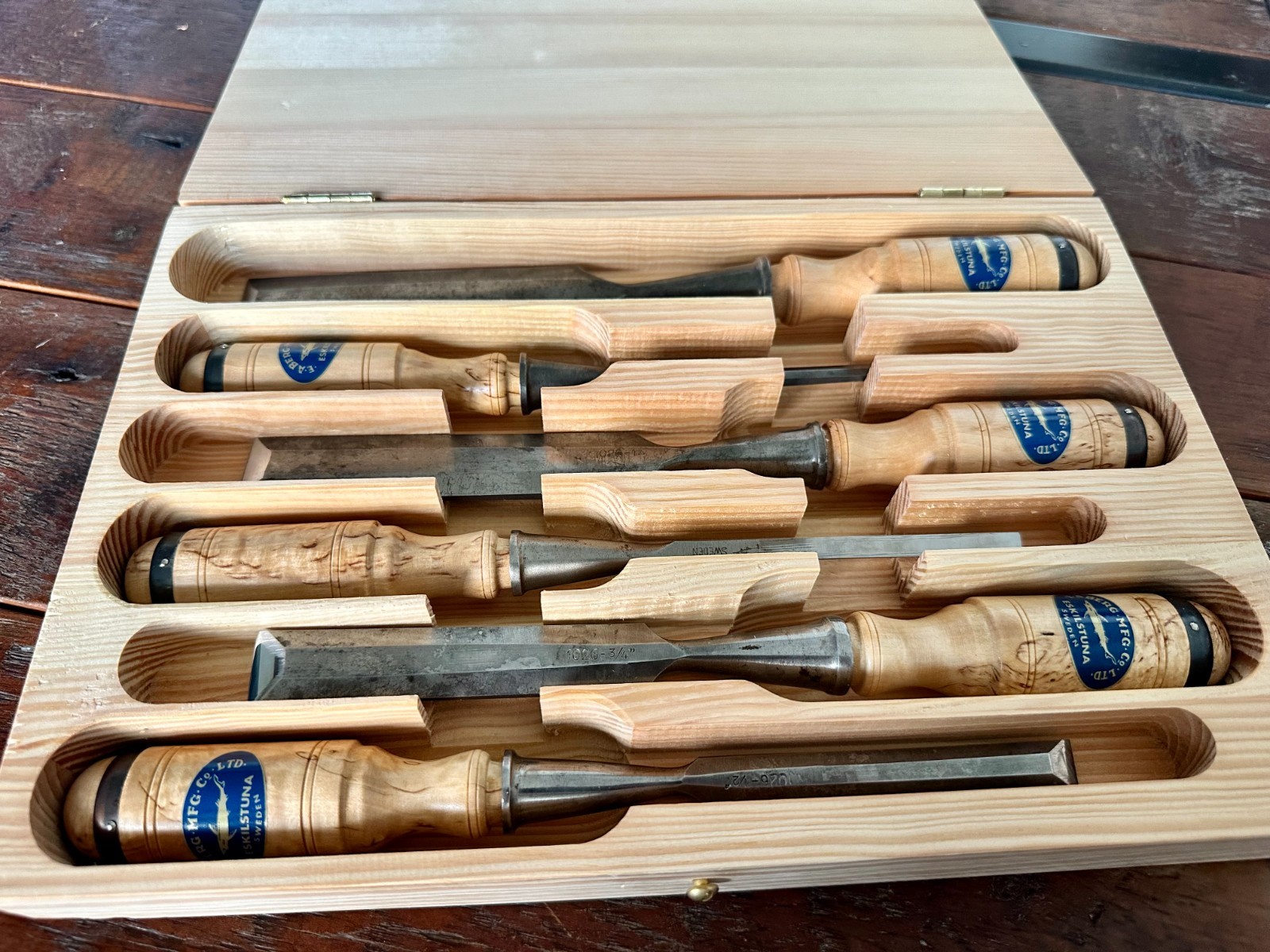 E.A. Berg Socket Chisels, Full Set, New Handles and Case