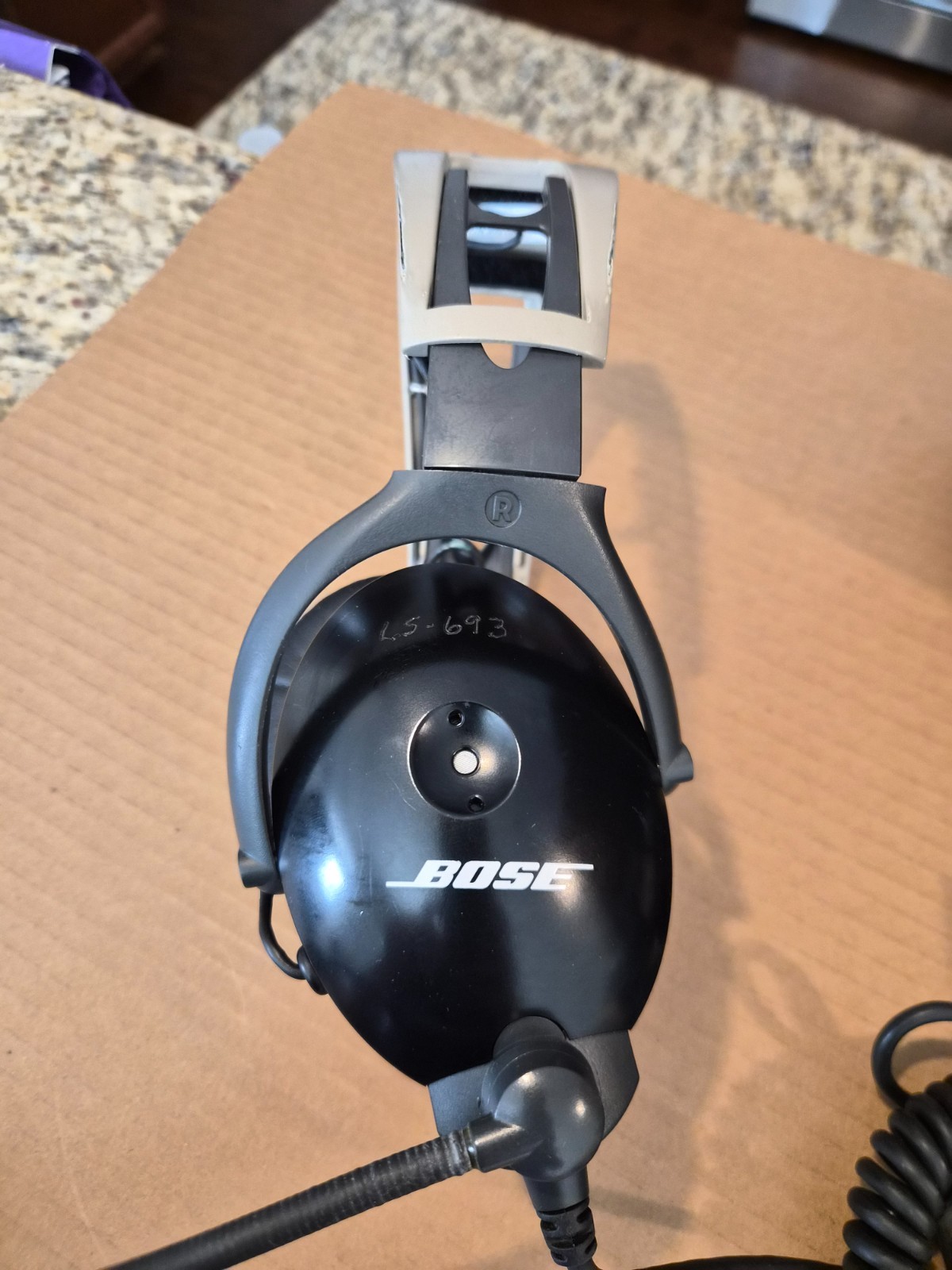 Bose Aviation Headset AH/ANC 32108) - Active Noise Cancelling