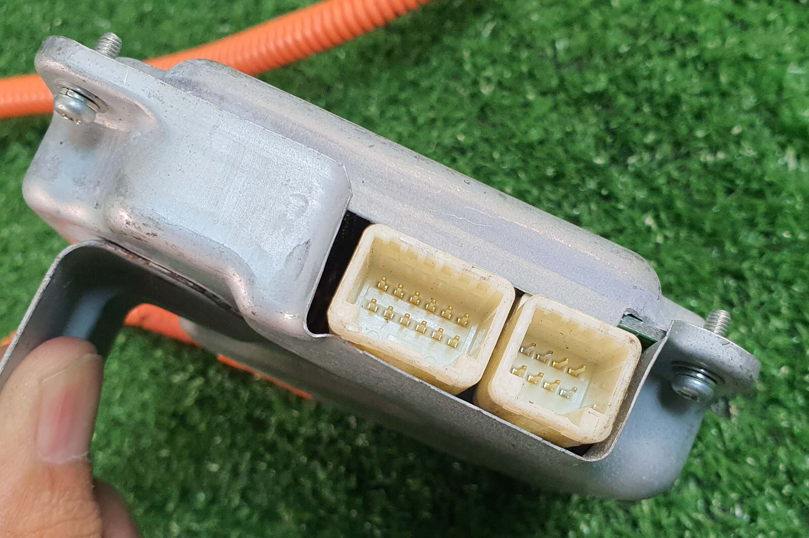 Toyota Prius Hybrid 2010-2015 Bettery Voltage Sensor with harness 89892-47020