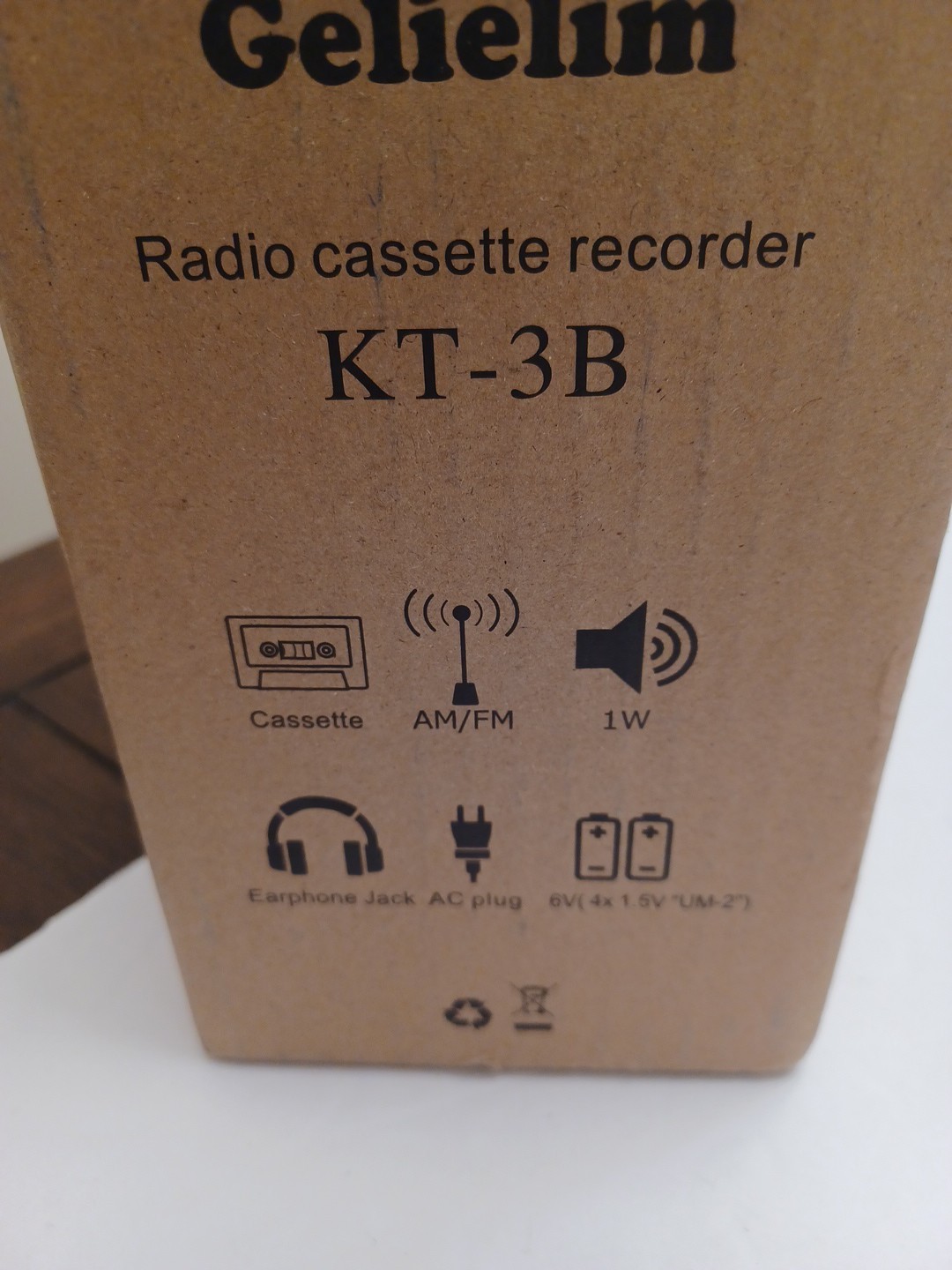 GELIELIM Portable AM/FM Radio Stereo Casette Tape Player/Recorder NEW FREE SHIP