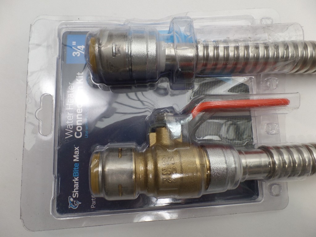 SHARKBITE MAX UR24680 WATER HEATER CONNECTION KIT 3/4'' FIP X 3/4'' SB MAX/18''