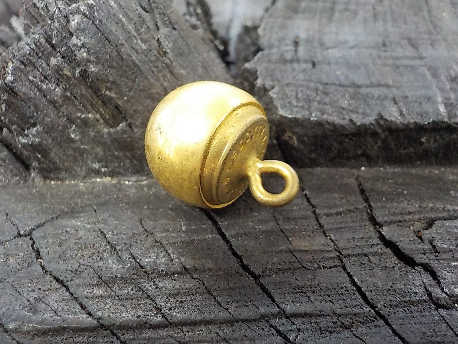 Old Rare Vintage Antique Civil War Relic Zouave Ball Button New York Troops.