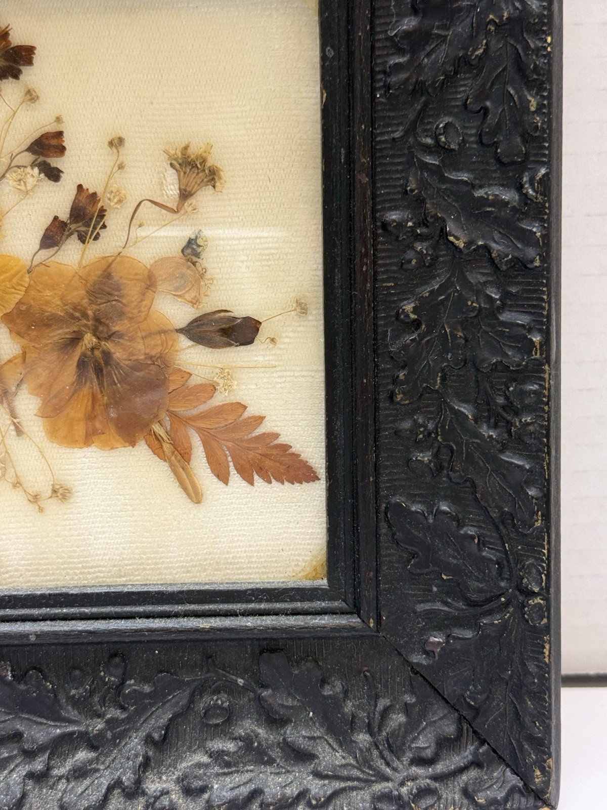 Vintage Dried Pressed Flowers Art Black Ornate Wall Hanging Frame