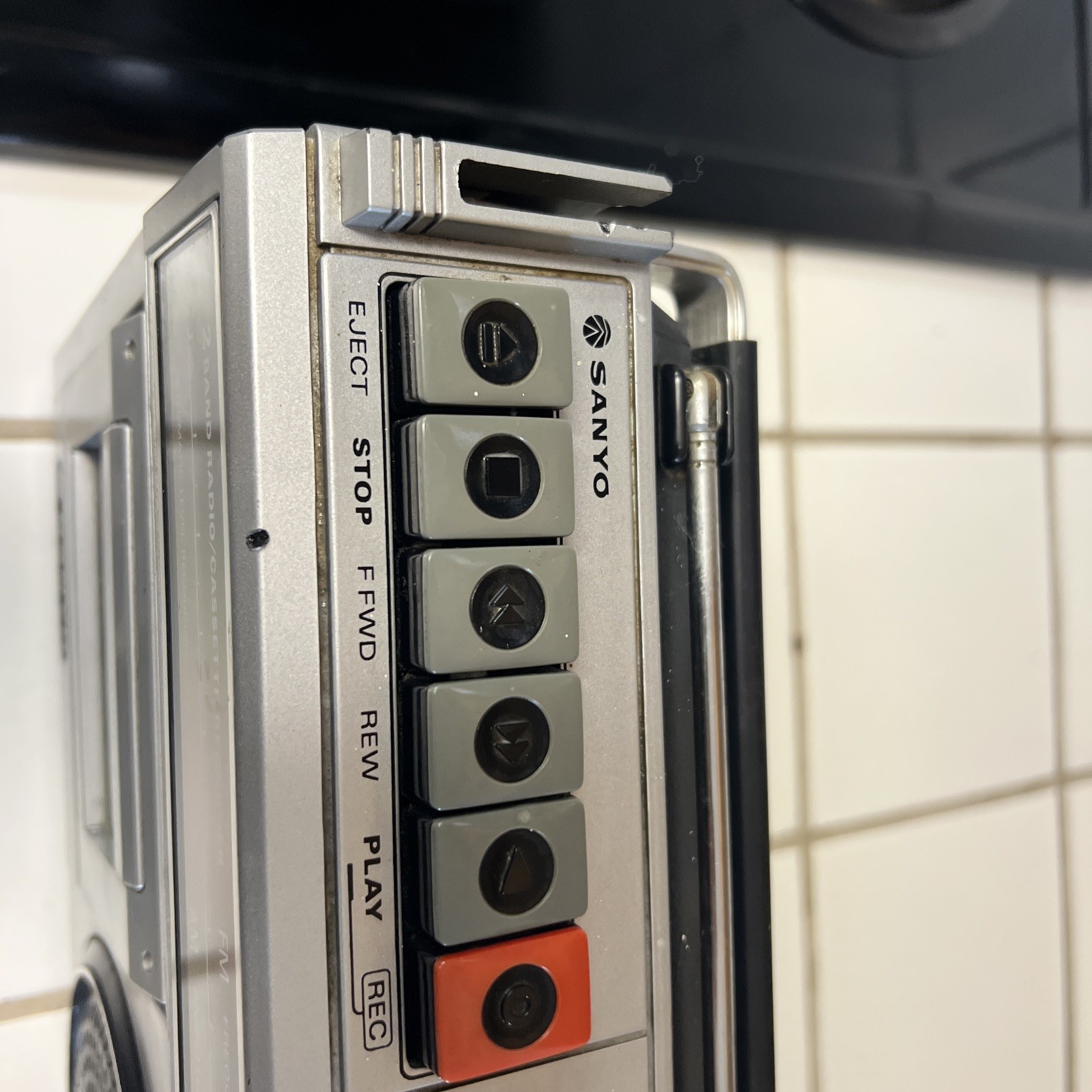 RARE Vintage Sanyo Model M2555 2 Band Radio Cassette Recorder