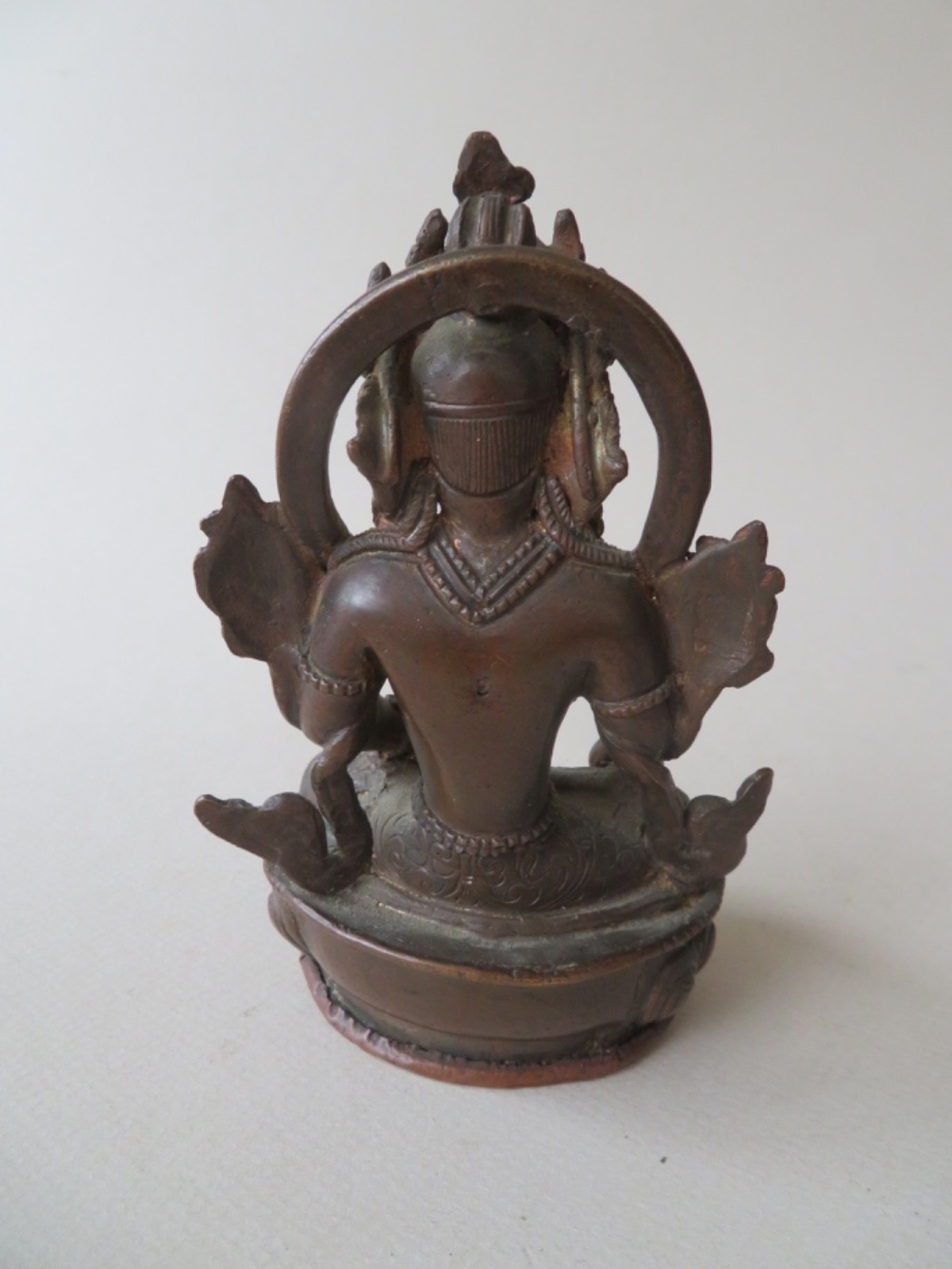 FINE OLD CHINESE OR TIBETAN BRONZE AMITAYUS BUDDHA SEATED ON A LOTUS THRONE