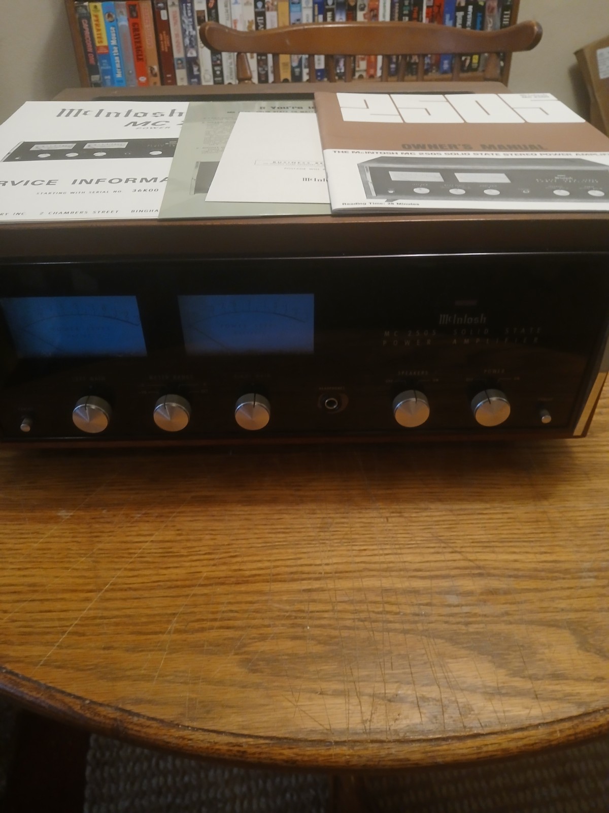 Mcintosh Amplifier Mc 2505 In Working Condition With Wood Case And Manual