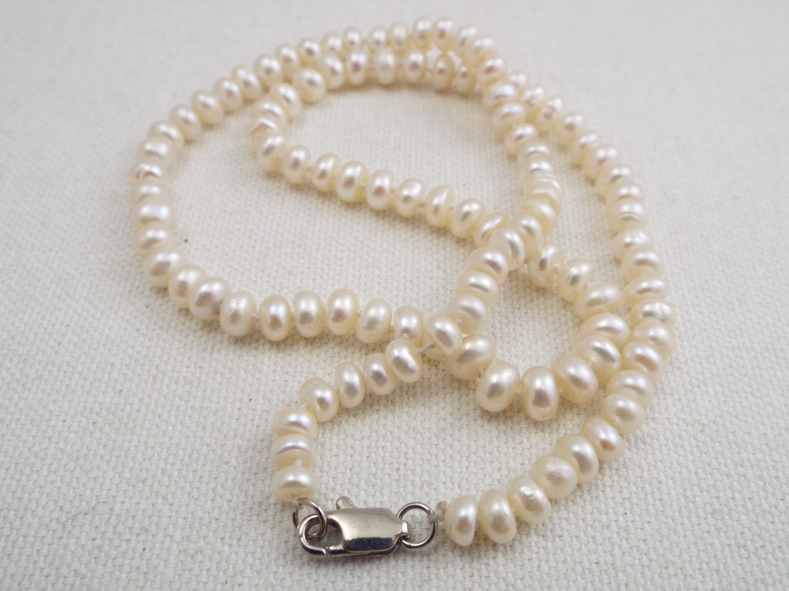 Genuine Cultured Freshwater Pearl Necklace (B20)