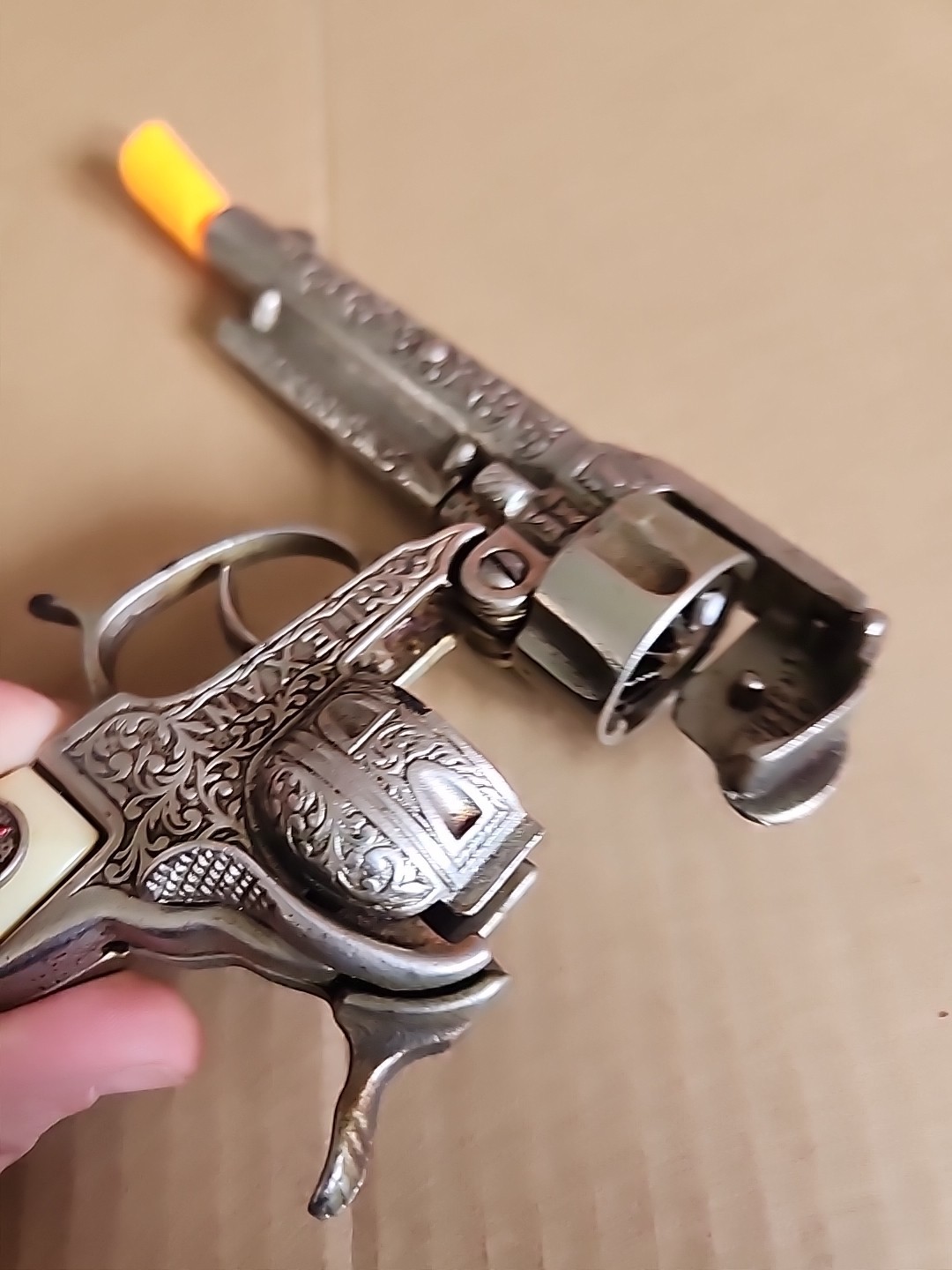 Vintage Hubley Texan 50 Shot Repeating Pistol Cap Replica TOY Gun Longhorn Grip