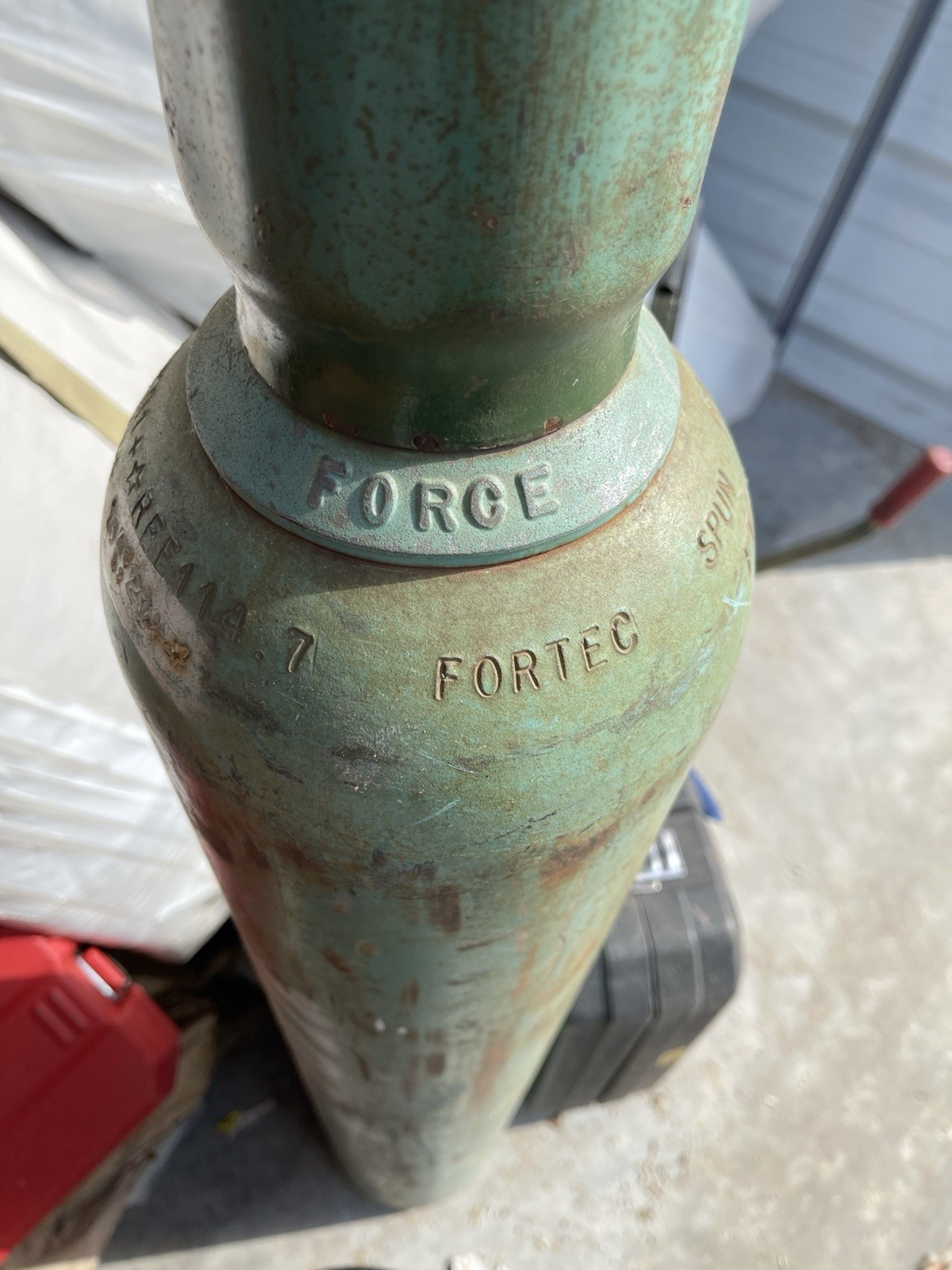 WELDING/CUTTING SET 125 TF OXYGEN & 250 75 TF ACETYLENE TANKS Exchangeable