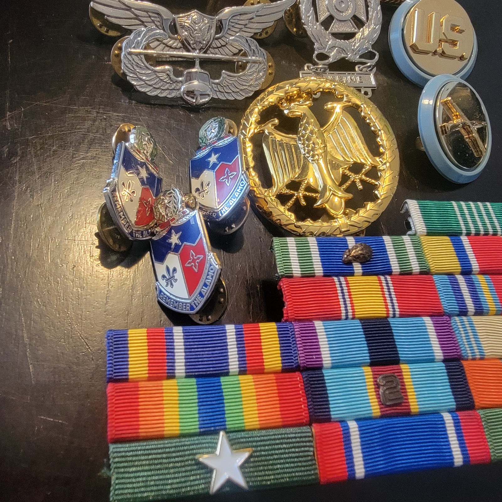 Vintage / Modern Mixed Lot US Military Pins and Ribbons Used Condition