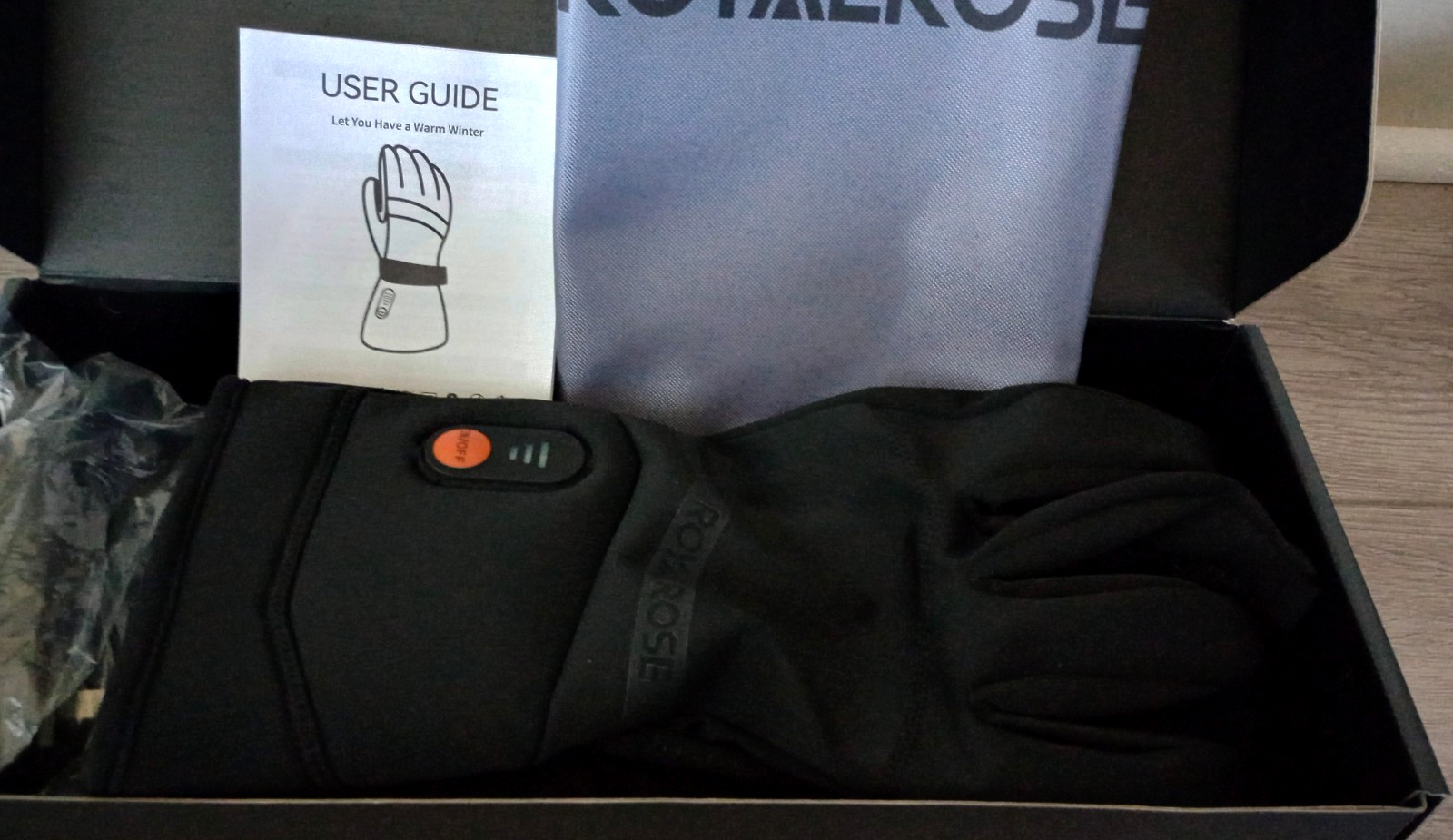Royalrose Heated Gloves Liners for Men/Women Rechargeable Waterproof Size Med.