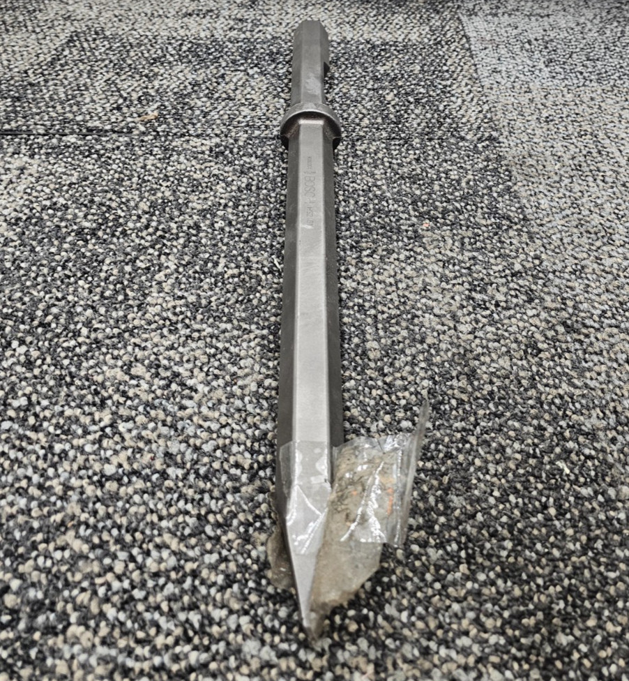 BOSCH HS2161 20 in Breaker and Demolition Hammer Chisel Moil Point 1-1/8in Shank